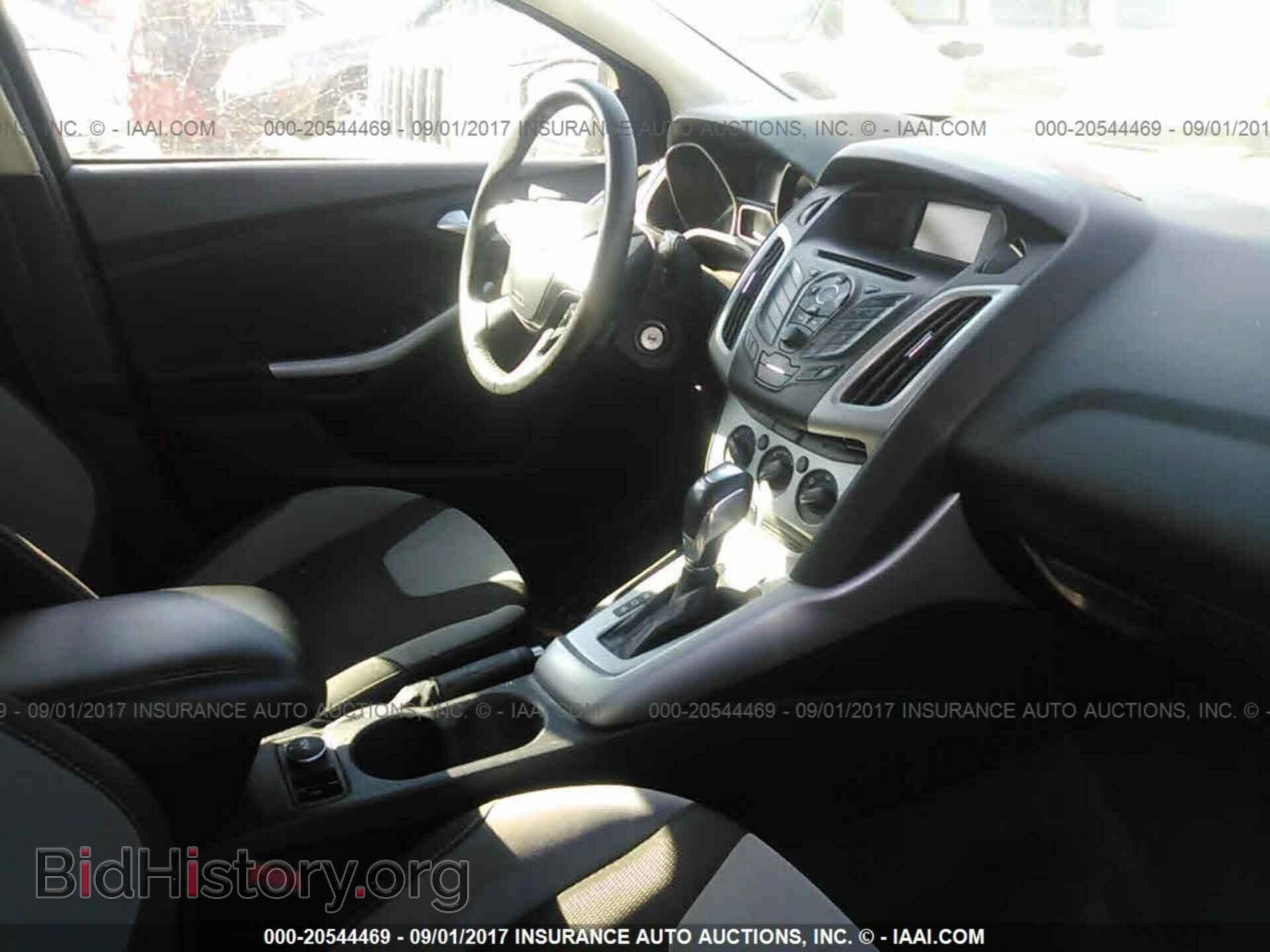 2012 Ford Focus - VIN: 1FAHP3K2XCL105040 - Photo 5