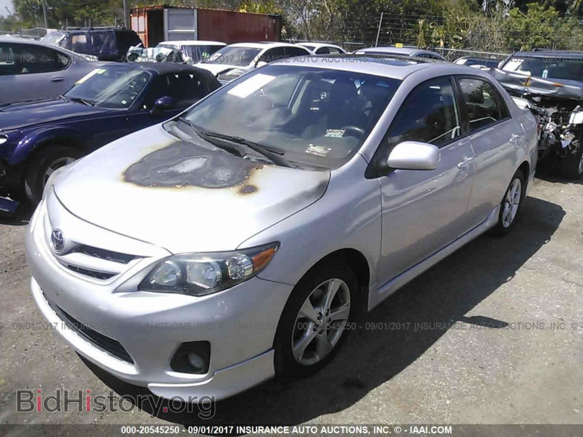 2011 Toyota Corolla - VIN: 2T1BU4EE5BC622028 - Фото 2