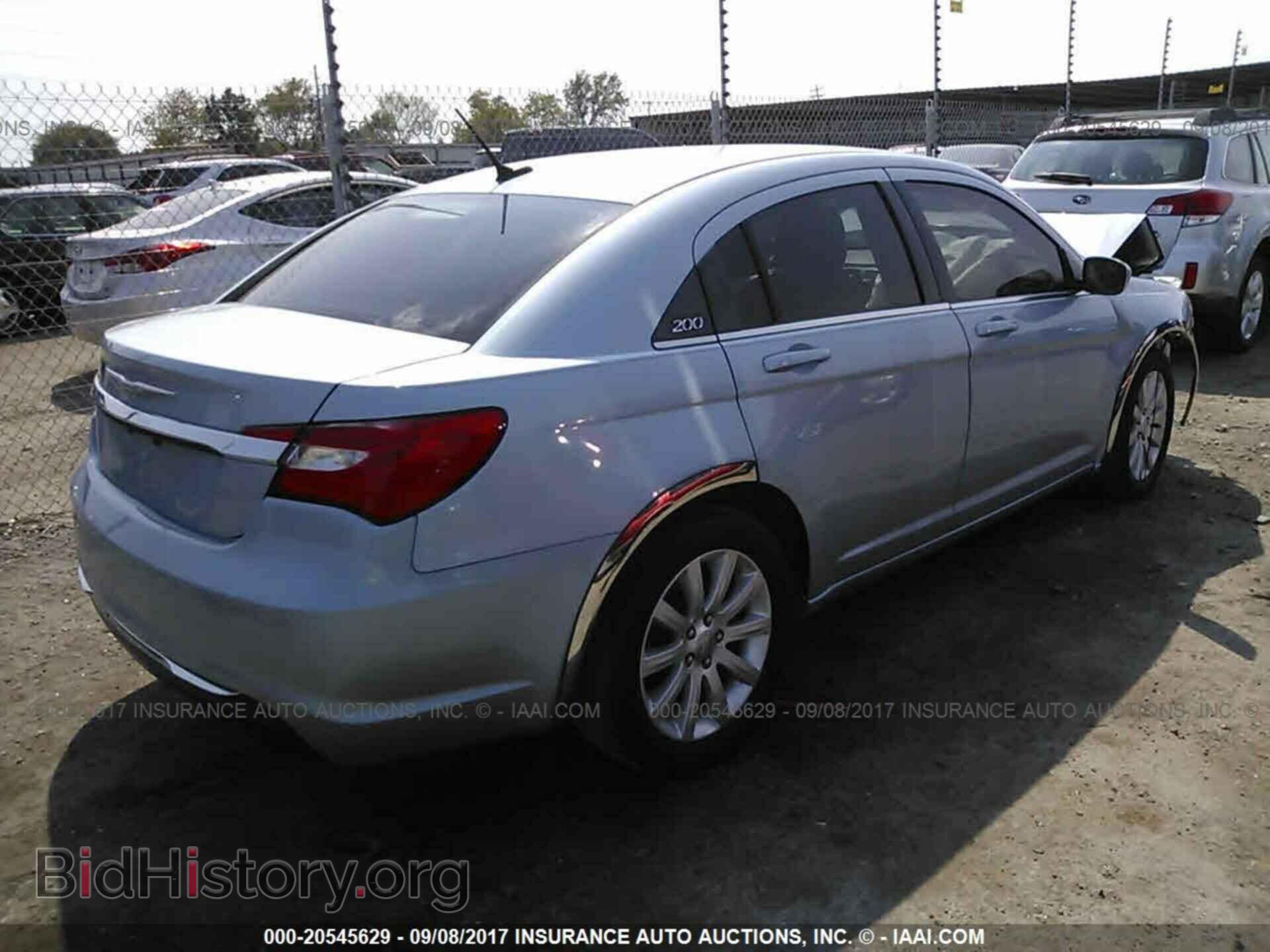 2013 Chrysler 200 - VIN: 1C3CCBBB0DN543733 - Photo 4