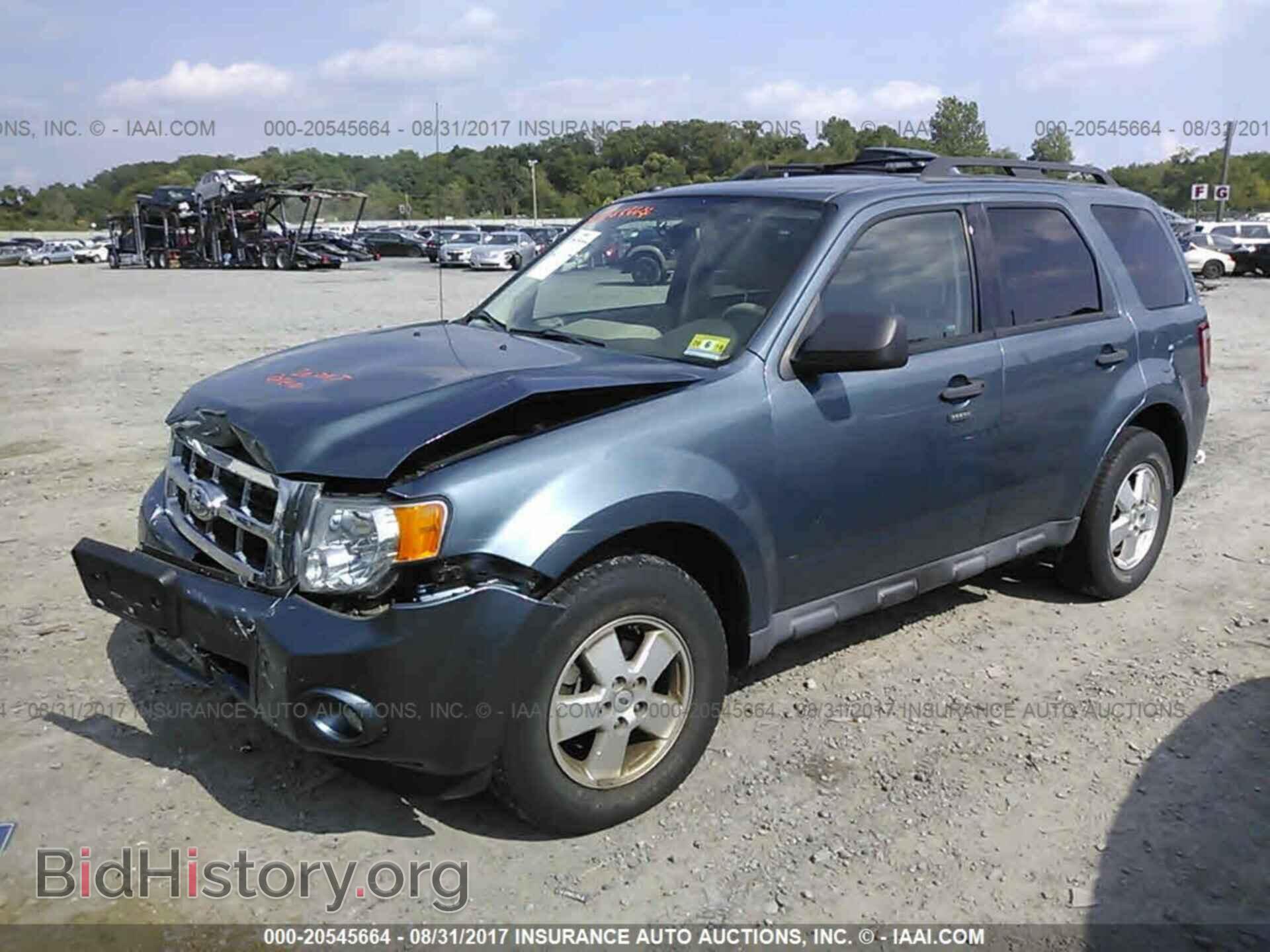2011 Ford Escape - VIN: 1FMCU9DG7BKC35785 - Photo 2