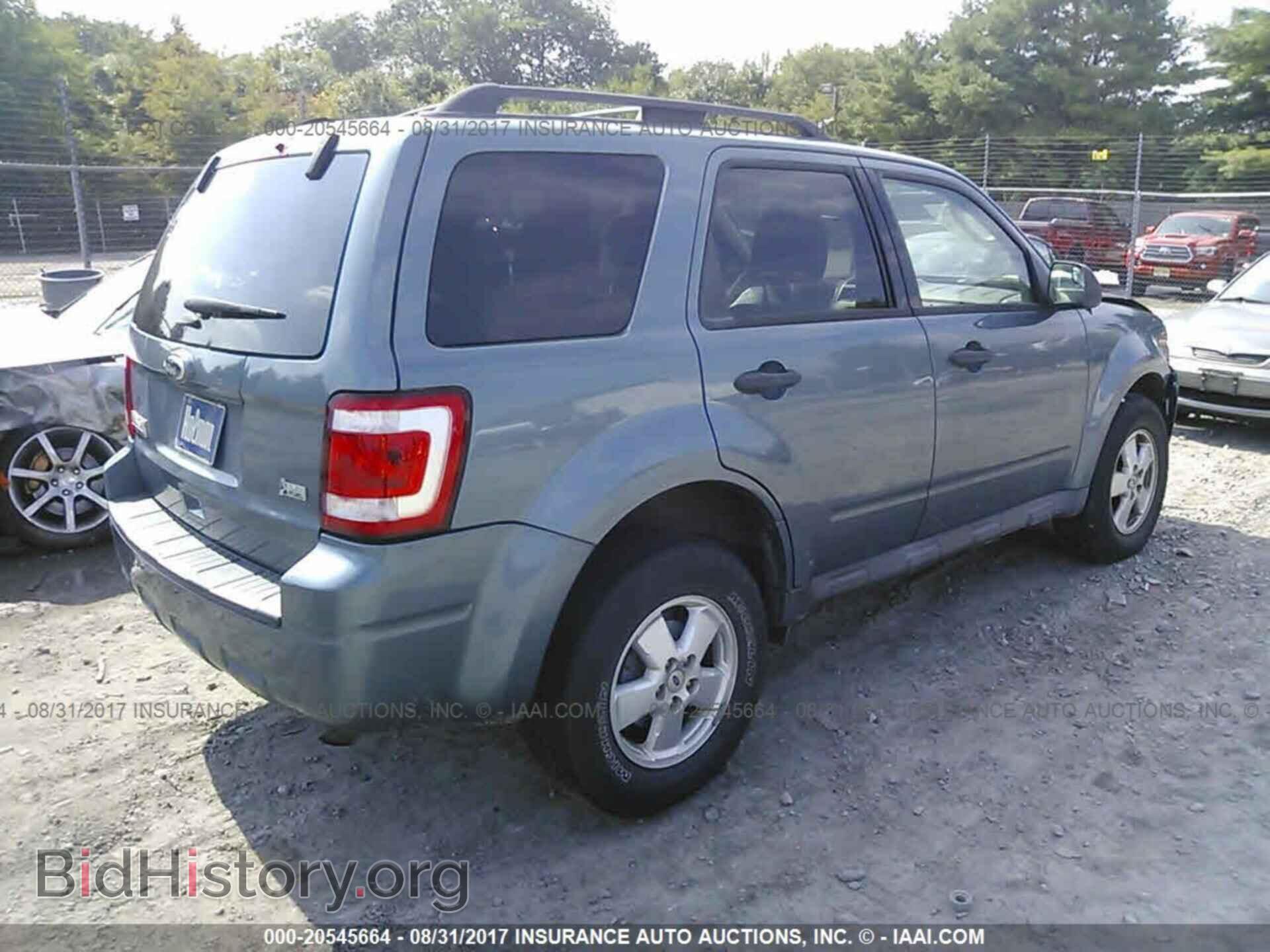 2011 Ford Escape - VIN: 1FMCU9DG7BKC35785 - Photo 4