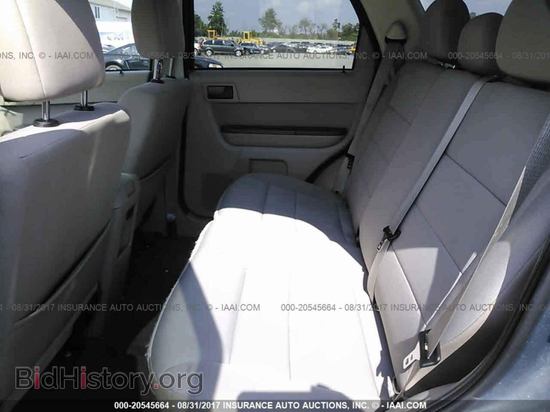 2011 Ford Escape - VIN: 1FMCU9DG7BKC35785 - Photo 8
