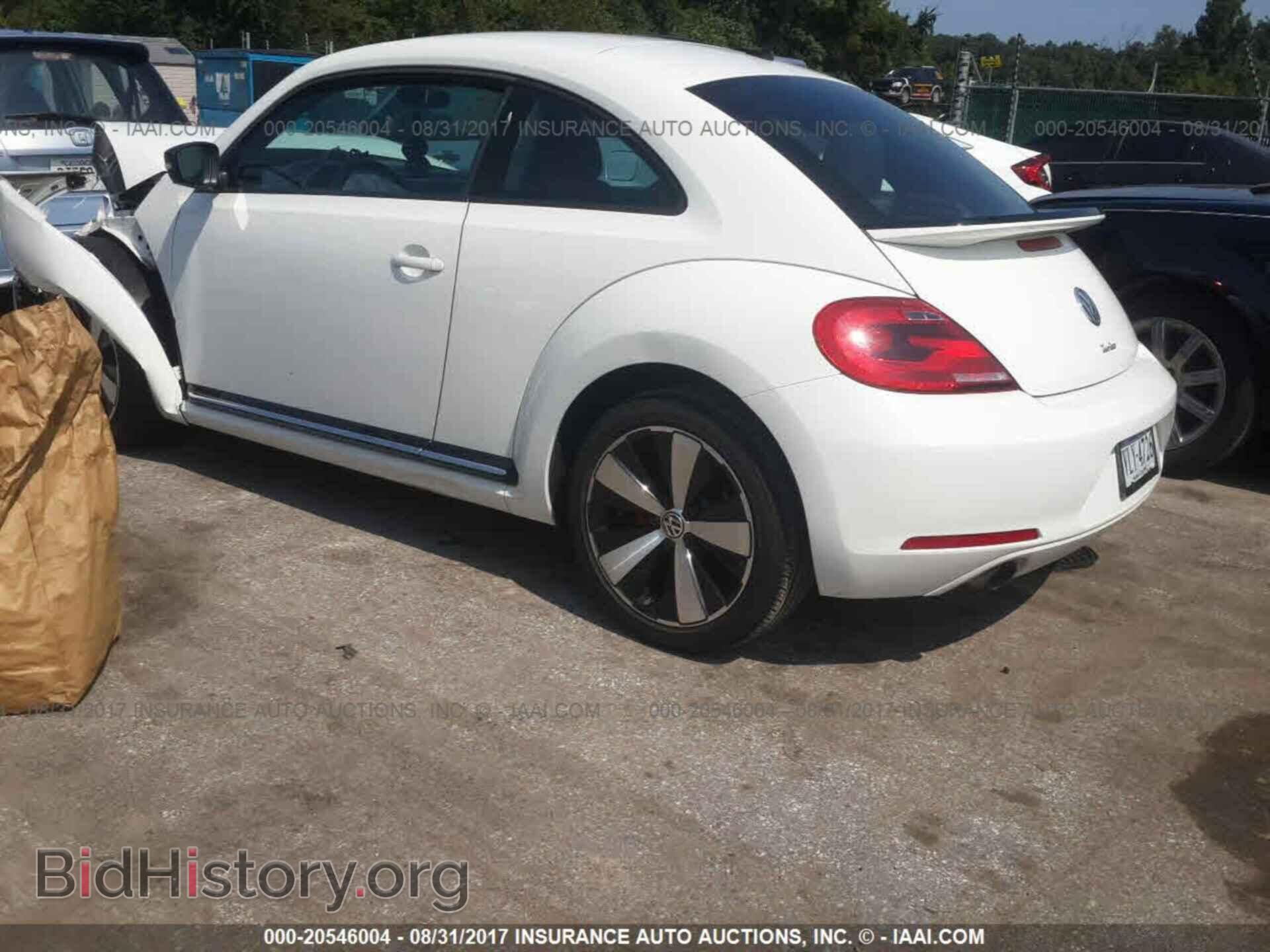2012 Volkswagen Beetle - VIN: 3VWVA7ATXCM622463 - Фото 3