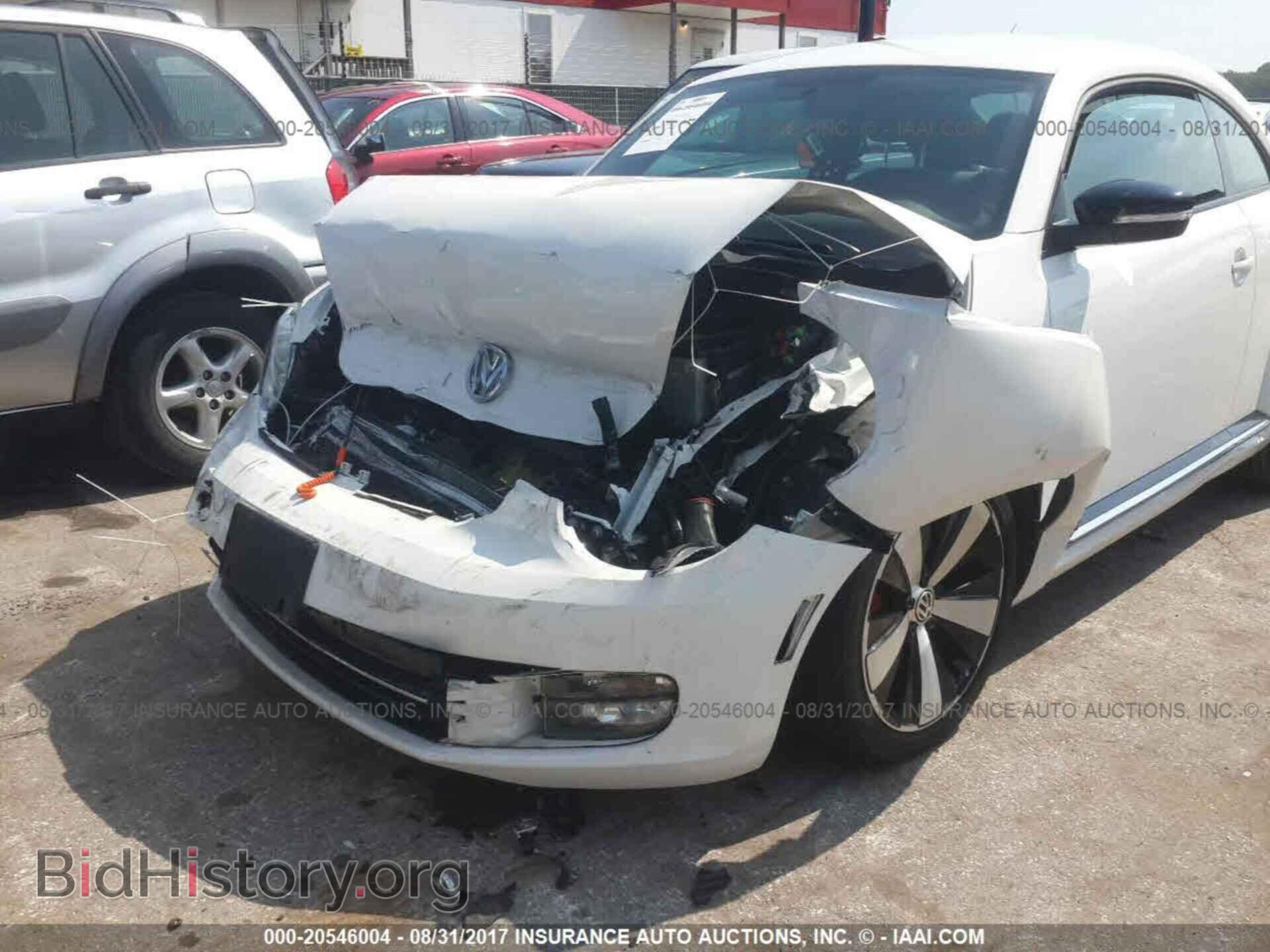 2012 Volkswagen Beetle - VIN: 3VWVA7ATXCM622463 - Фото 6