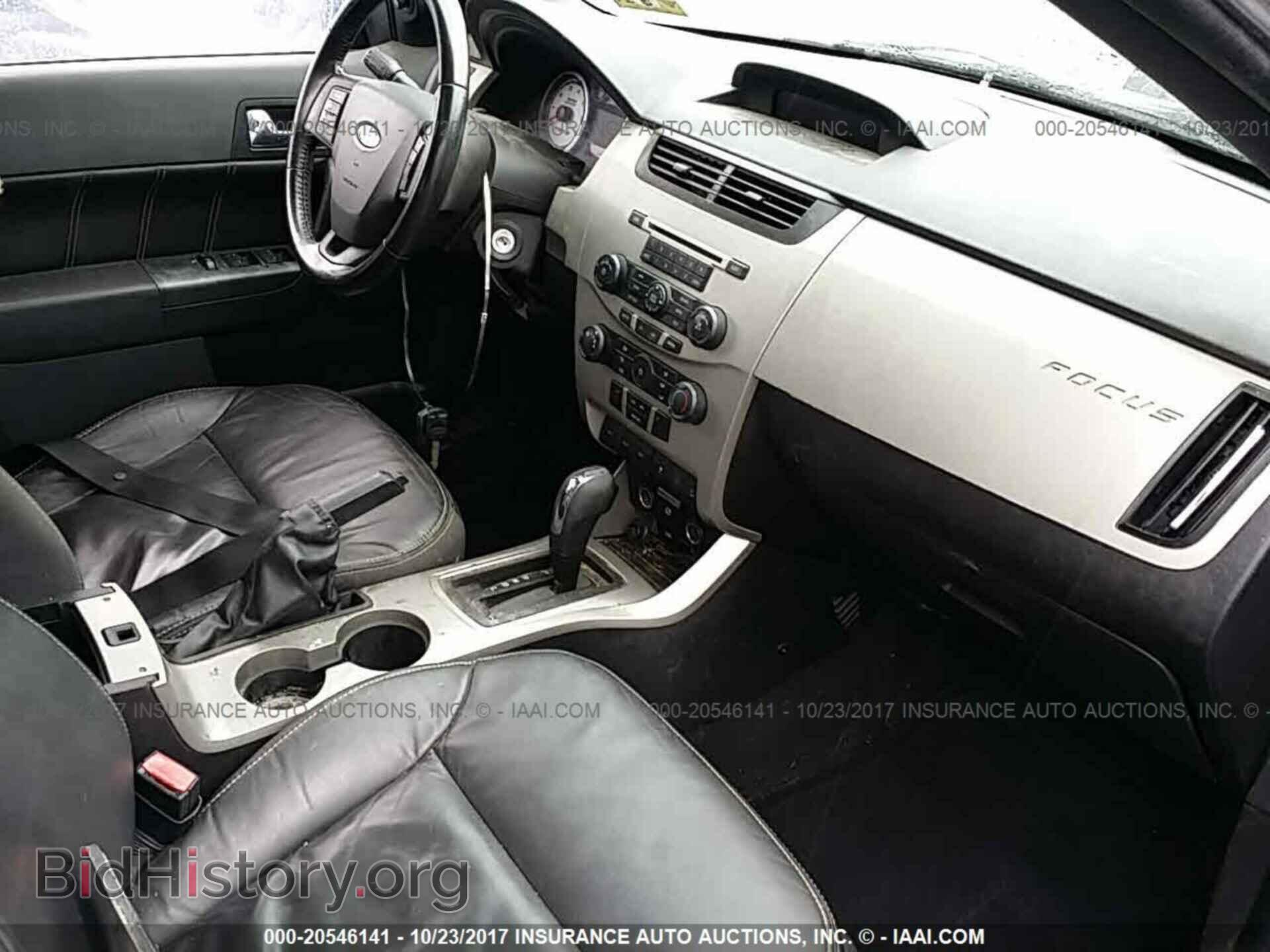 2011 Ford Focus - VIN: 1FAHP3GN5BW164156 - Photo 5