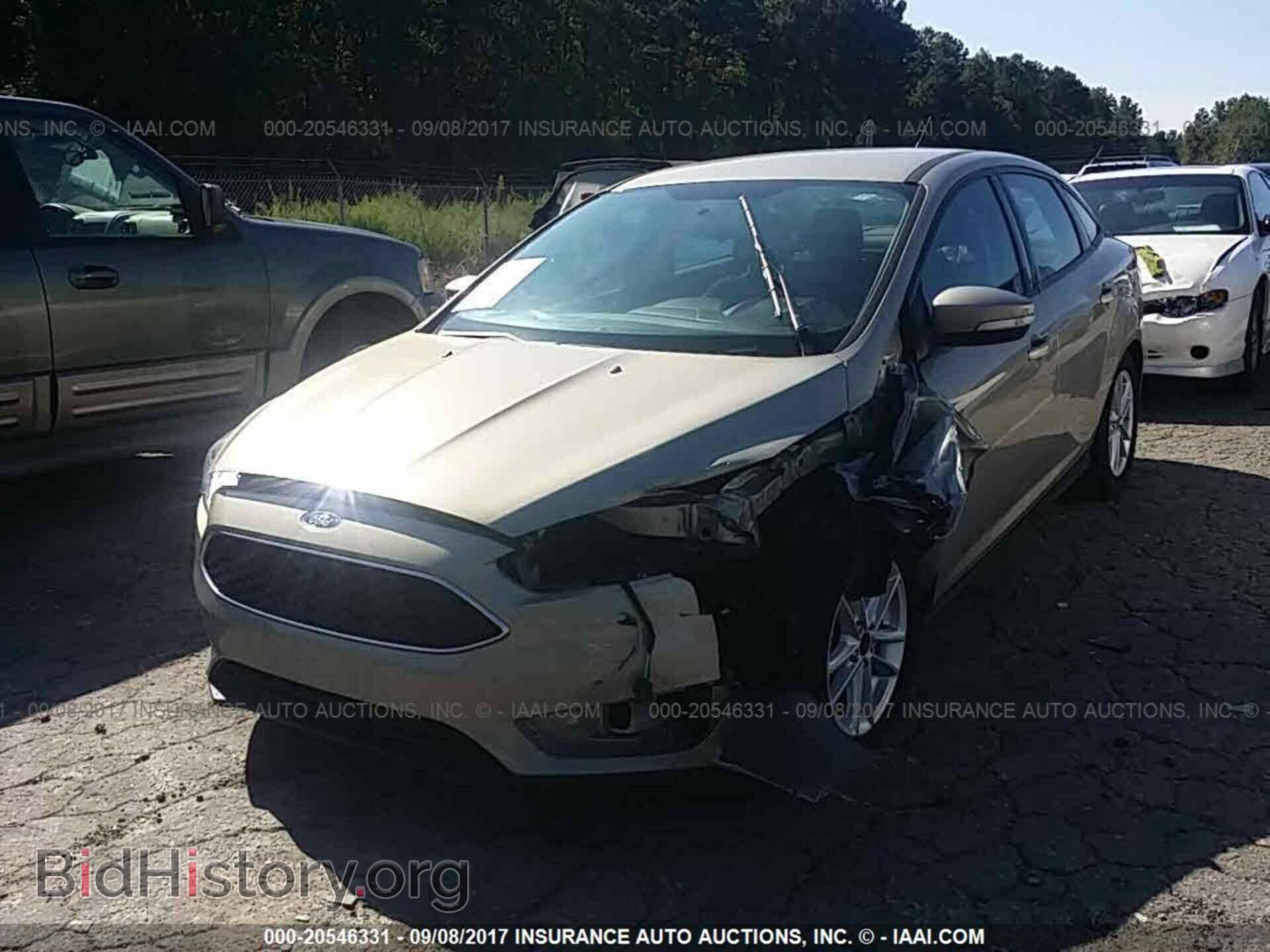 2016 Ford Focus - VIN: 1FADP3F23GL385267 - Photo 2