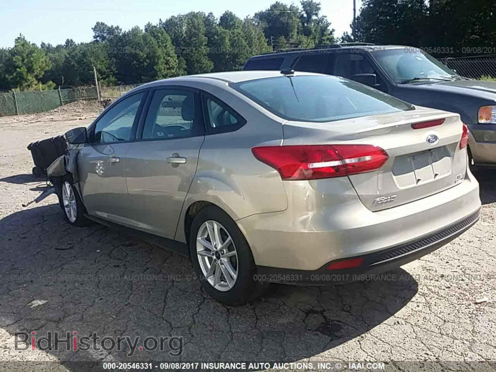 2016 Ford Focus - VIN: 1FADP3F23GL385267 - Photo 3