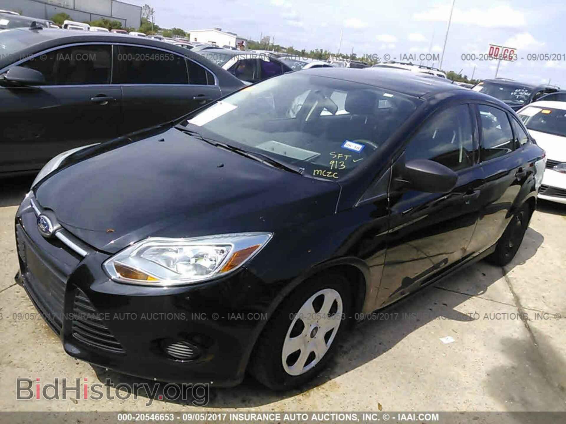 2014 Ford Focus - VIN: 1FADP3E24EL259305 - Photo 2