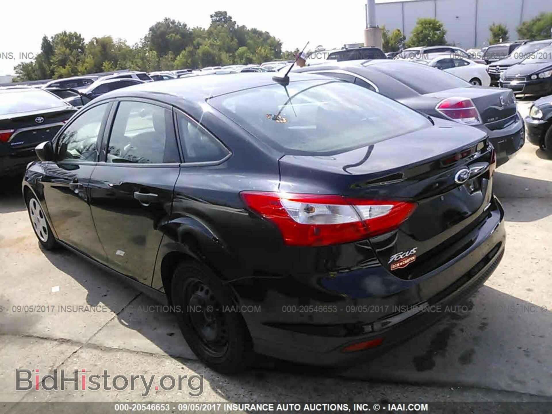 2014 Ford Focus - VIN: 1FADP3E24EL259305 - Photo 3