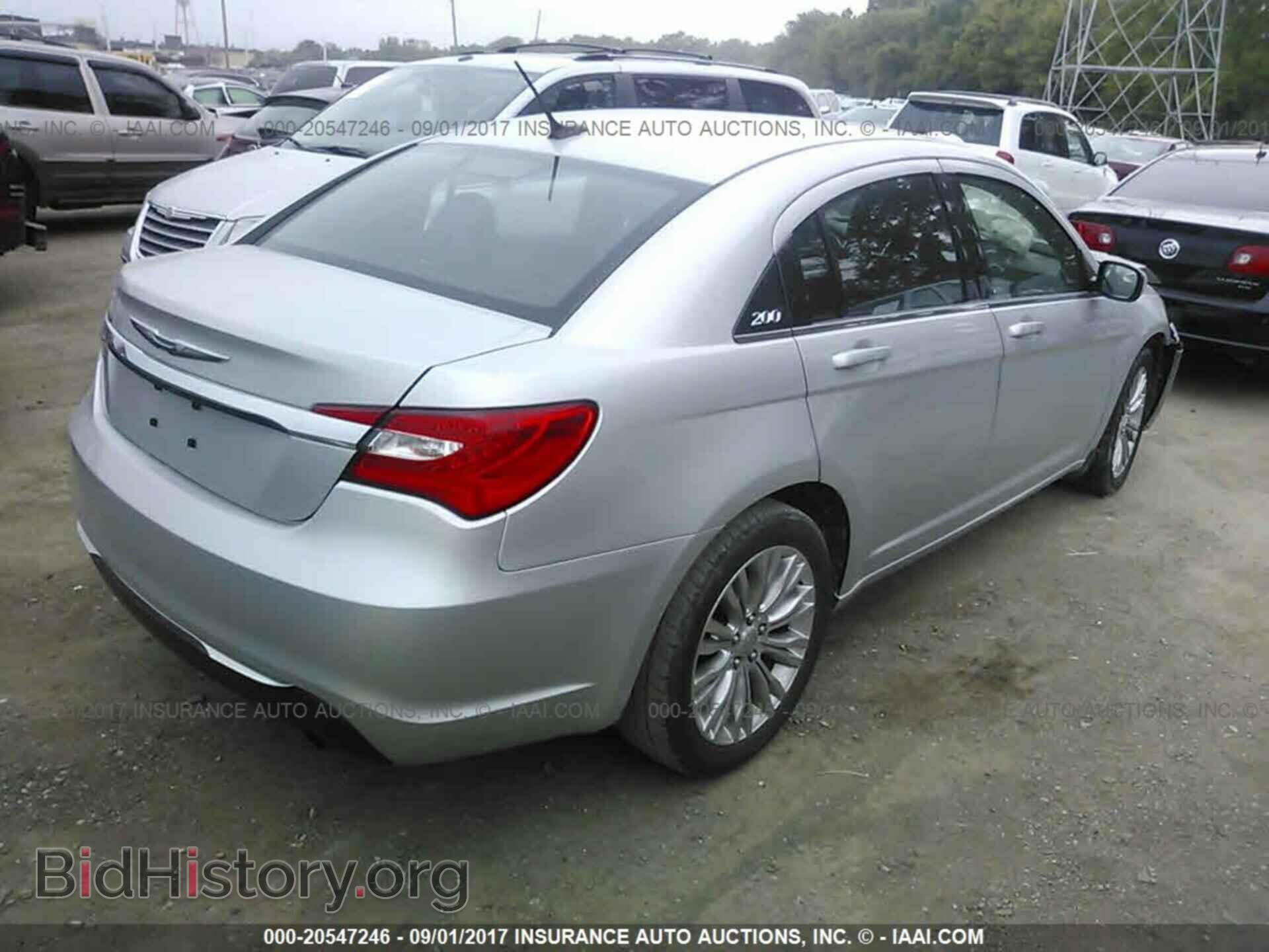 2012 Chrysler 200 - VIN: 1C3CCBAB0CN282281 - Фото 4