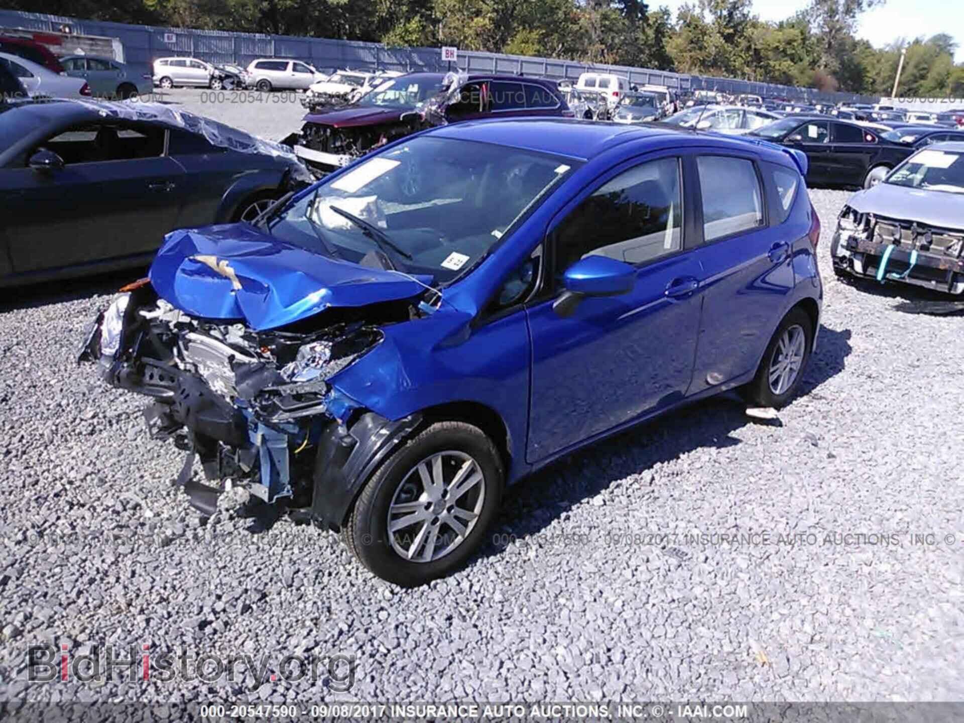 2017 Nissan Versa note - VIN: 3N1CE2CPXHL353480 - Фото 2