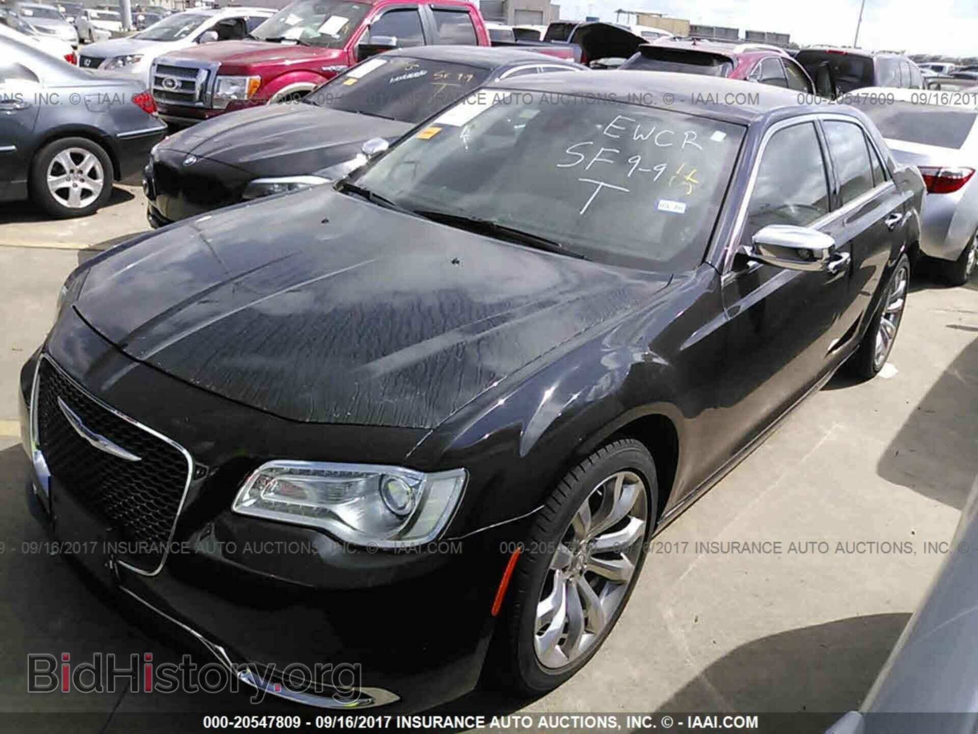 2015 Chrysler 300c - VIN: 2C3CCAET7FH921461 - Фото 2