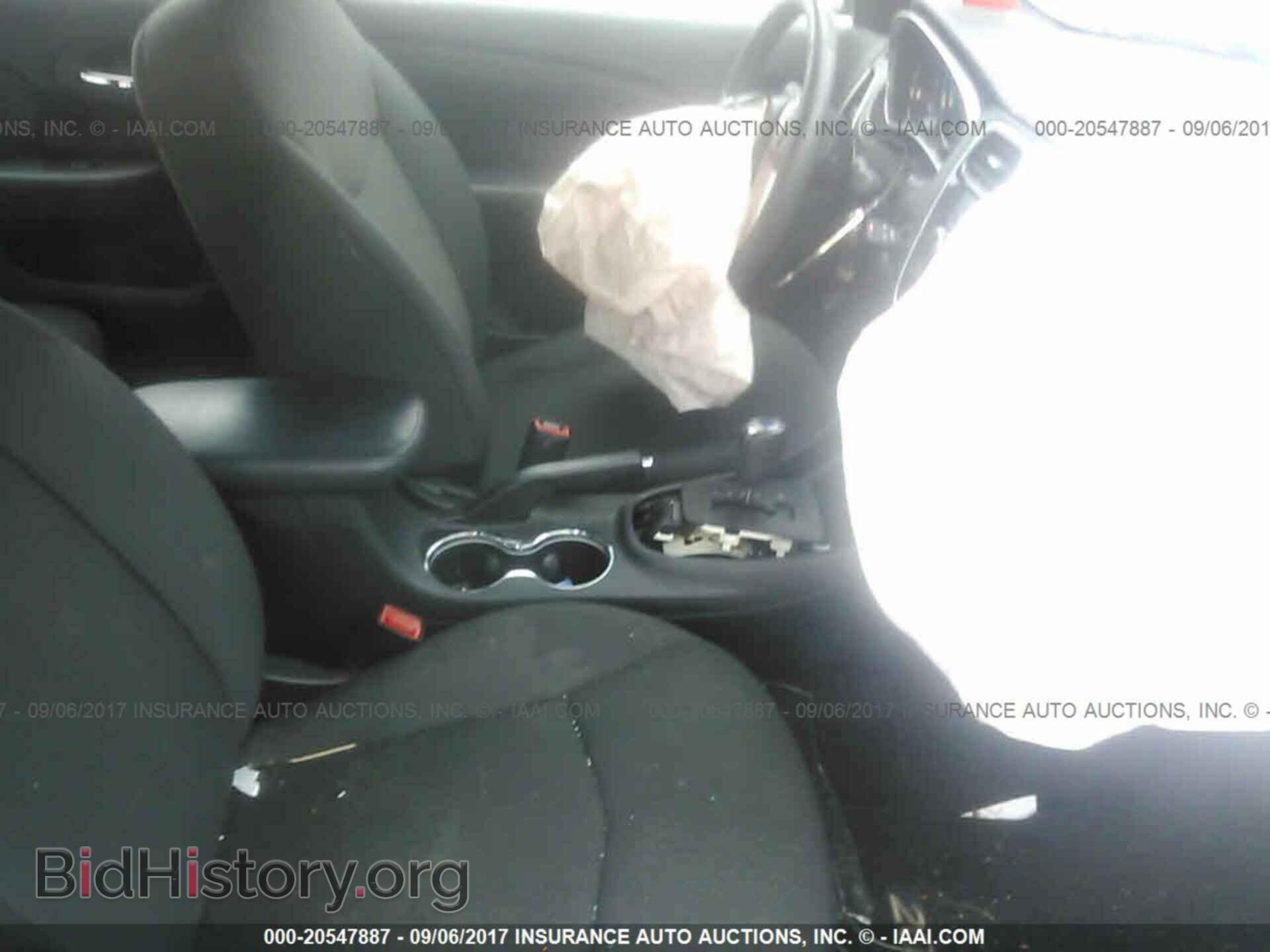 2011 Chrysler 200 - VIN: 1C3BC1FG5BN604728 - Photo 5