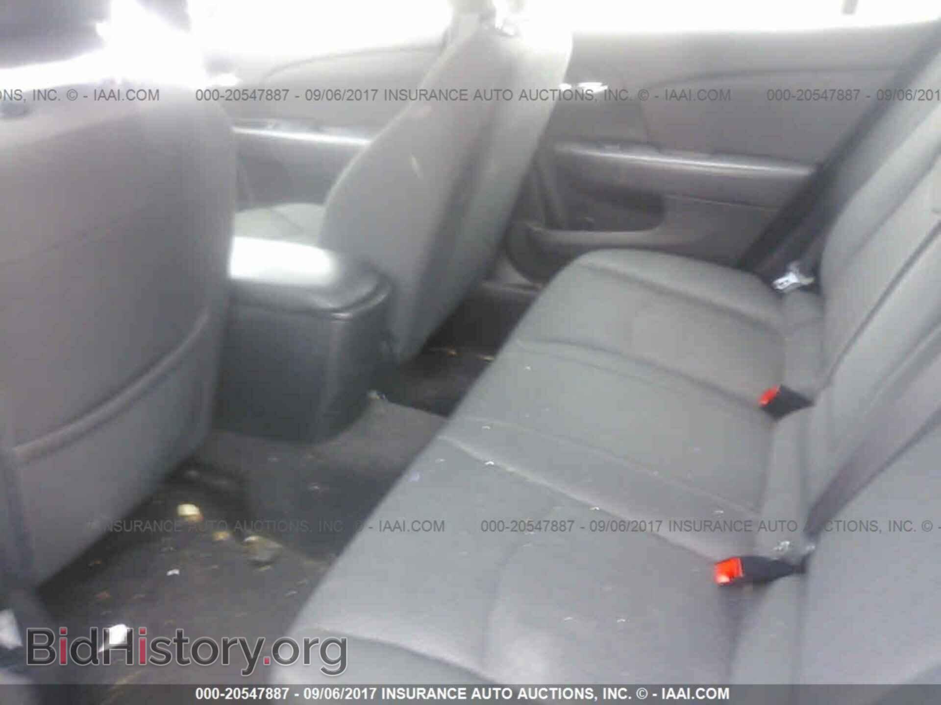 2011 Chrysler 200 - VIN: 1C3BC1FG5BN604728 - Photo 8