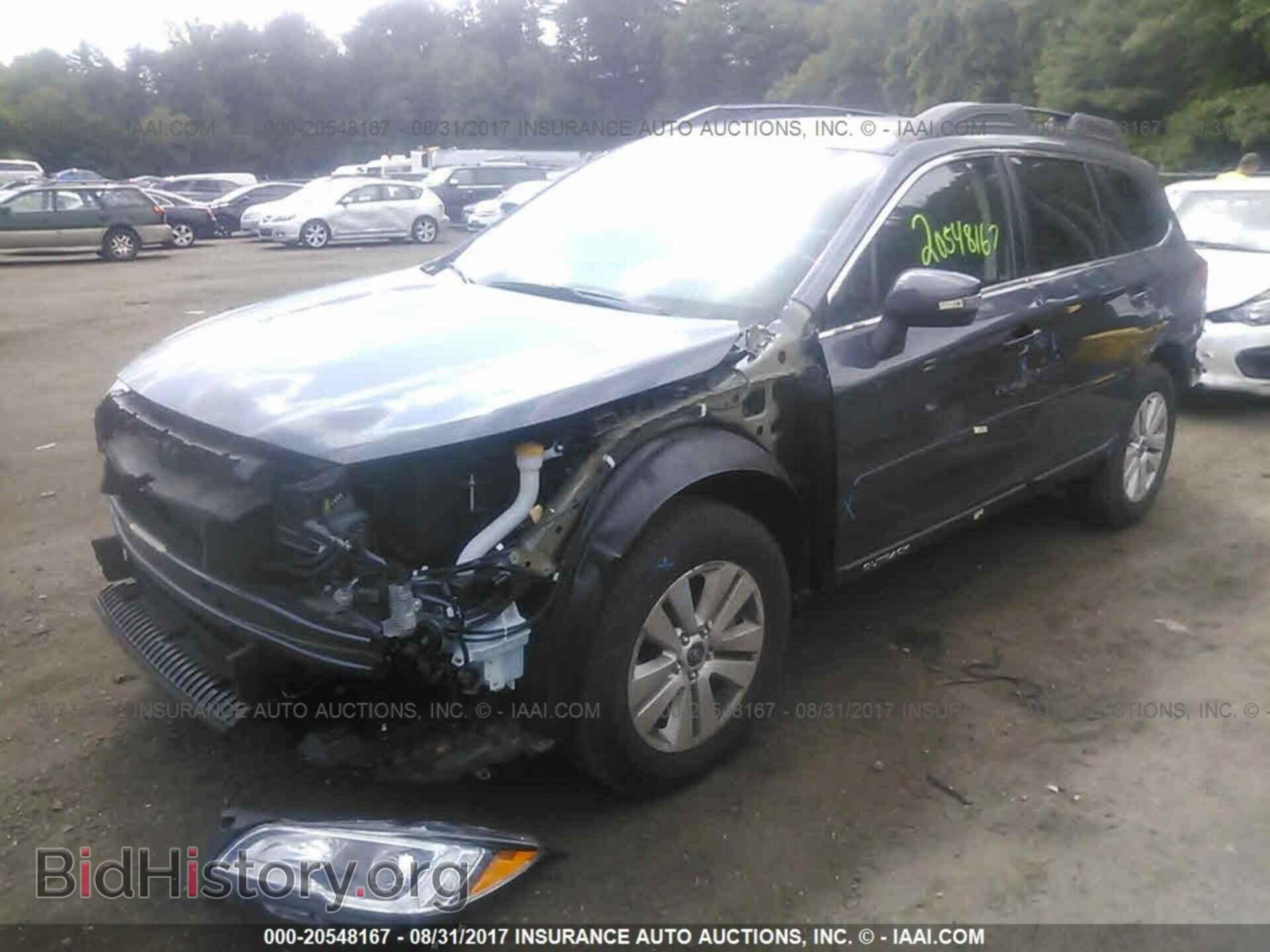 2017 Subaru Outback - VIN: 4S4BSAHC8H3350084 - Photo 2