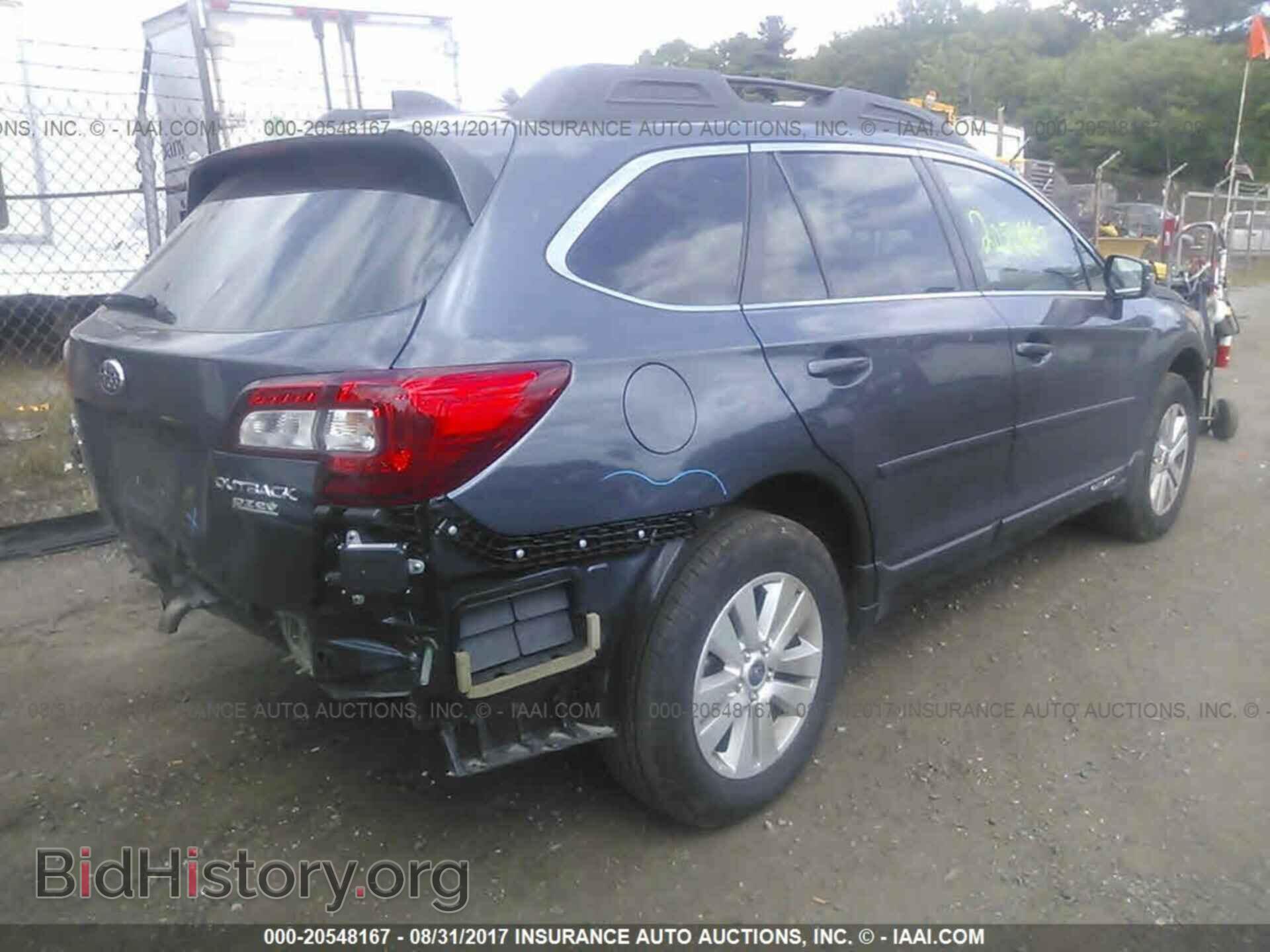 2017 Subaru Outback - VIN: 4S4BSAHC8H3350084 - Photo 4