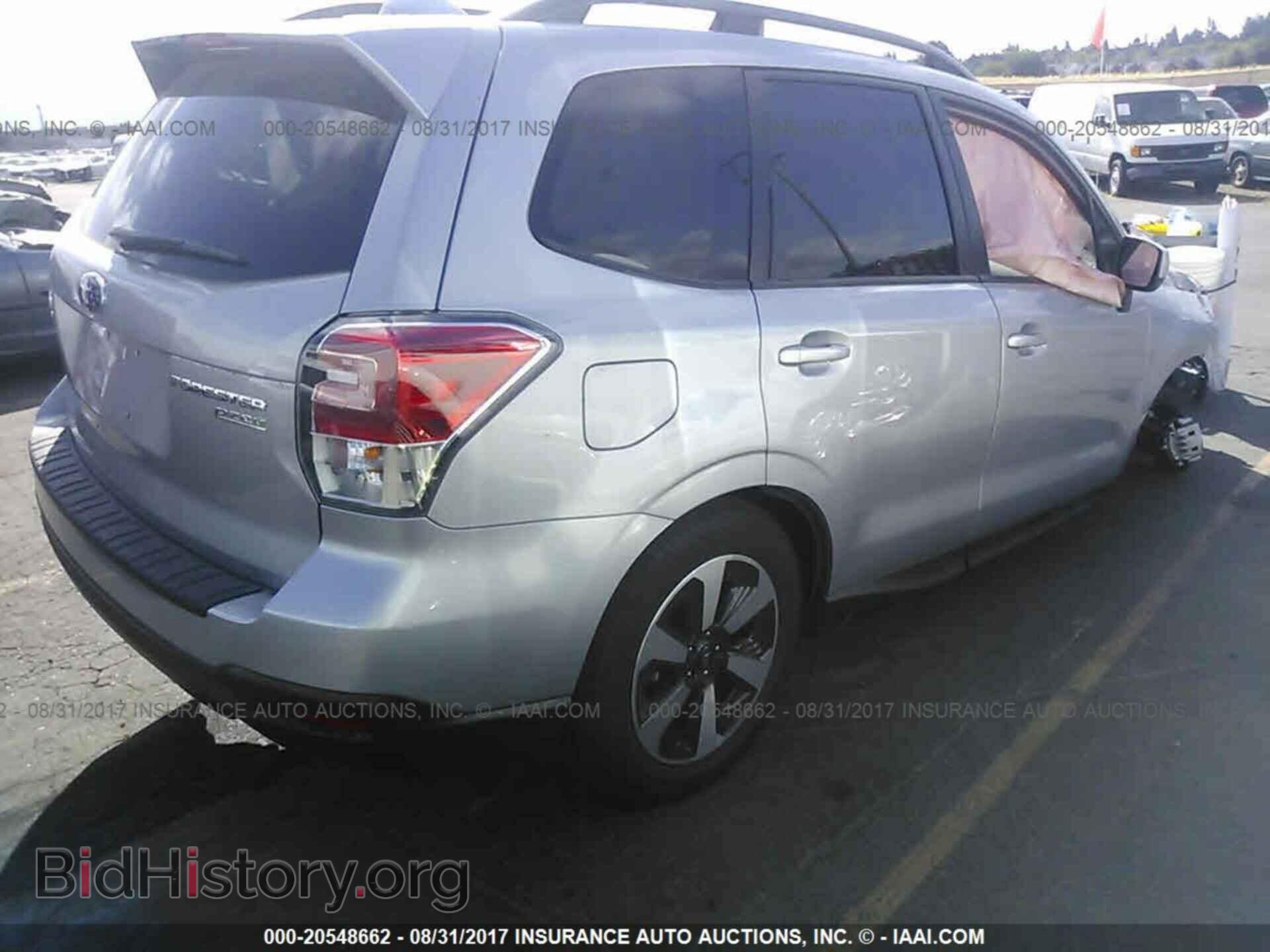 2017 Subaru Forester - VIN: JF2SJAEC9HH583052 - Photo 4