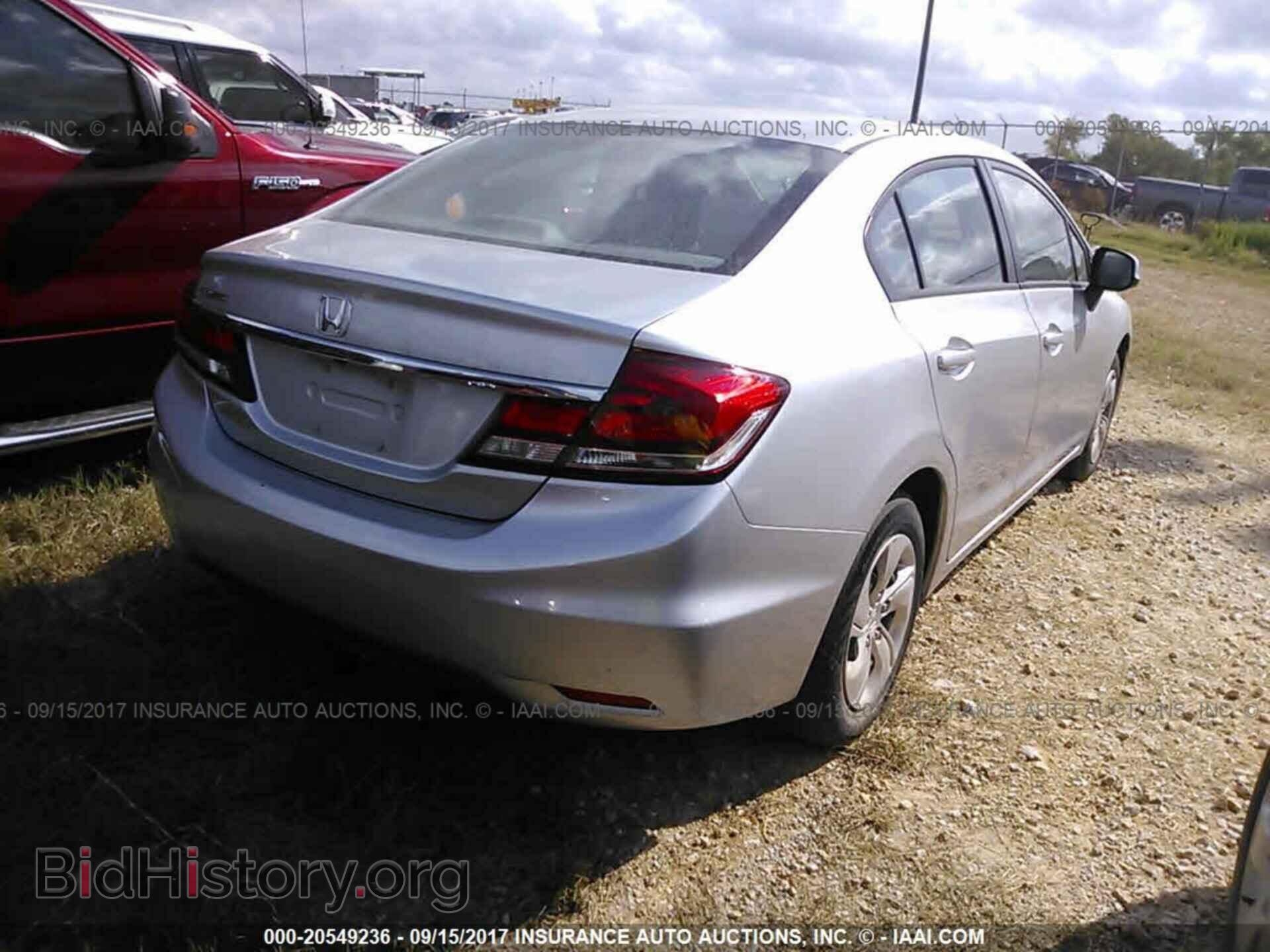 2013 Honda Civic - VIN: 2HGFB2F51DH587394 - Photo 4