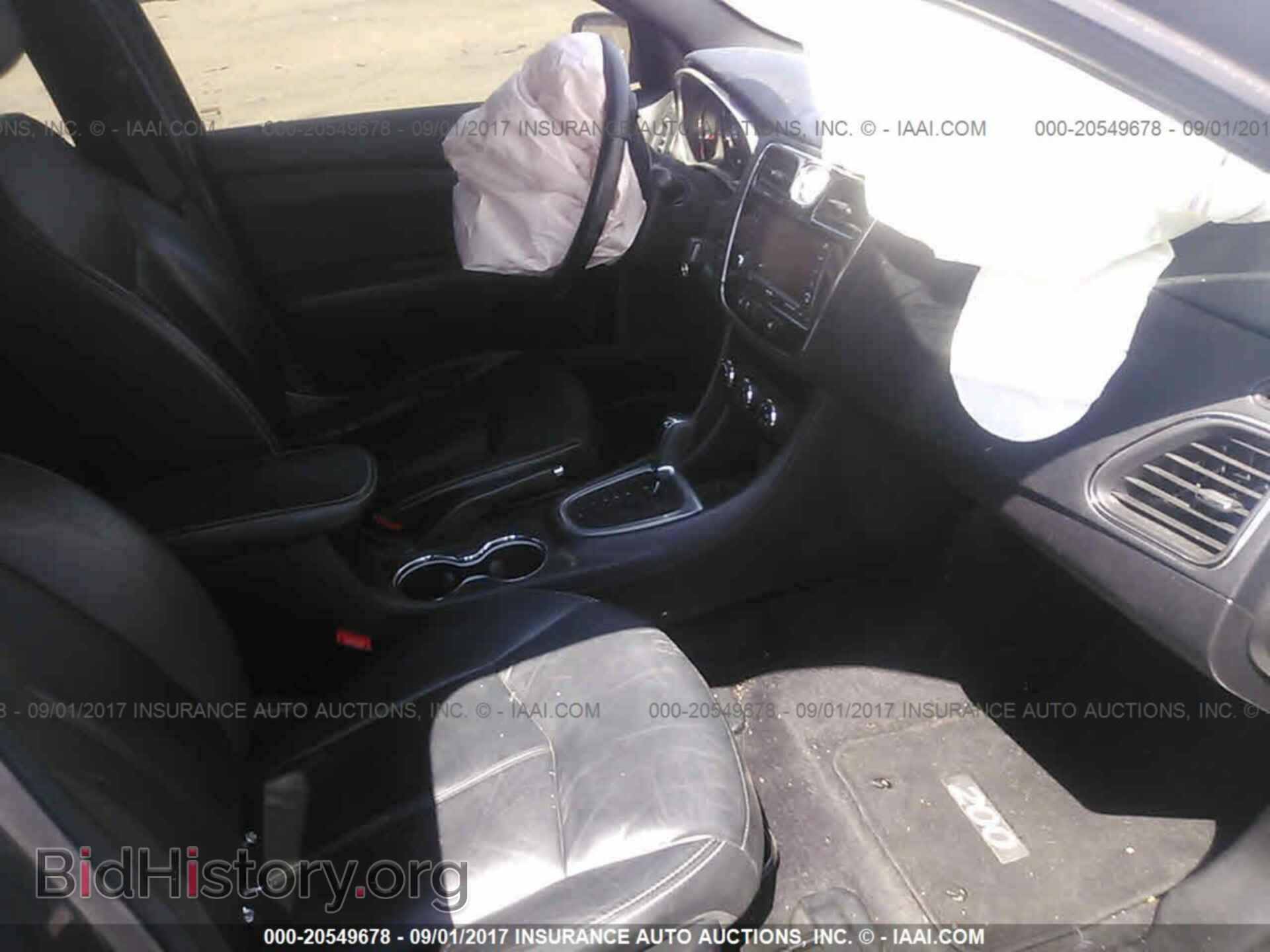 2012 Chrysler 200 - VIN: 1C3CCBCB5CN236393 - Photo 5