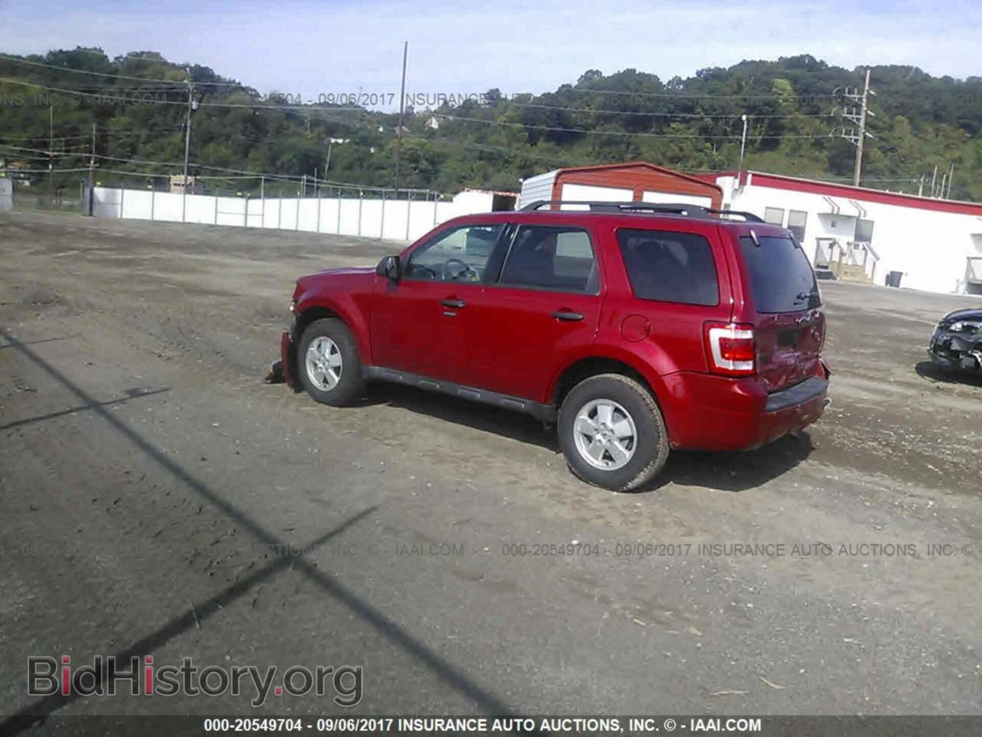2011 Ford Escape - VIN: 1FMCU0D77BKB96613 - Фото 3