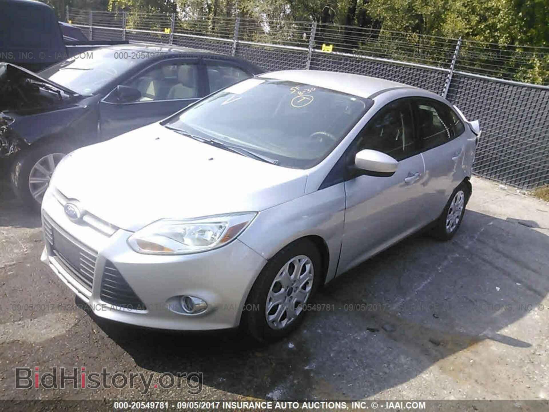 2012 Ford Focus - VIN: 1FAHP3F22CL217793 - Photo 2
