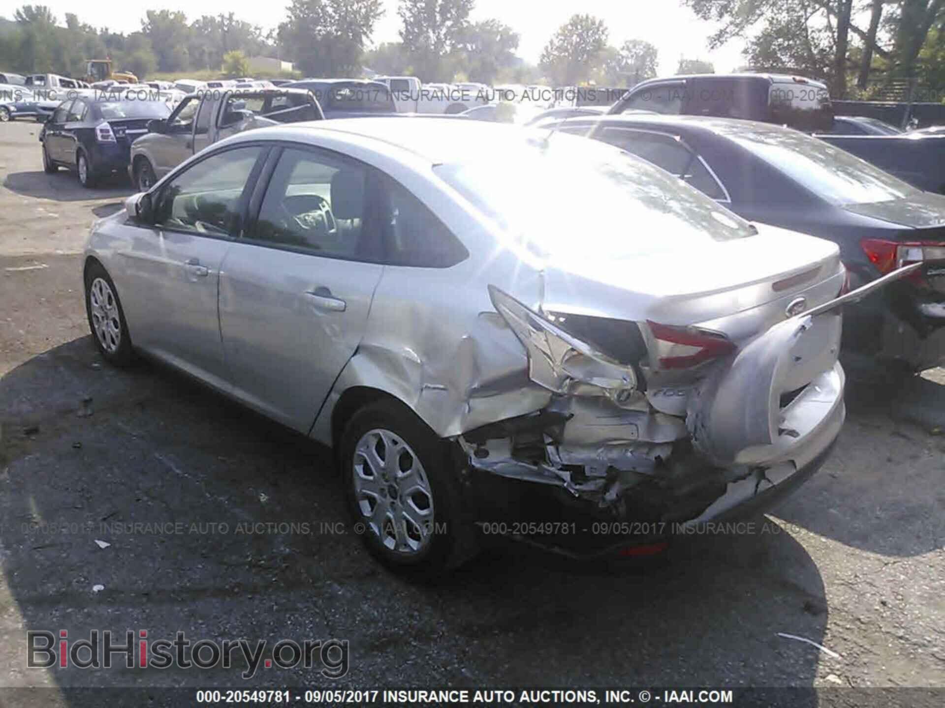 2012 Ford Focus - VIN: 1FAHP3F22CL217793 - Photo 3