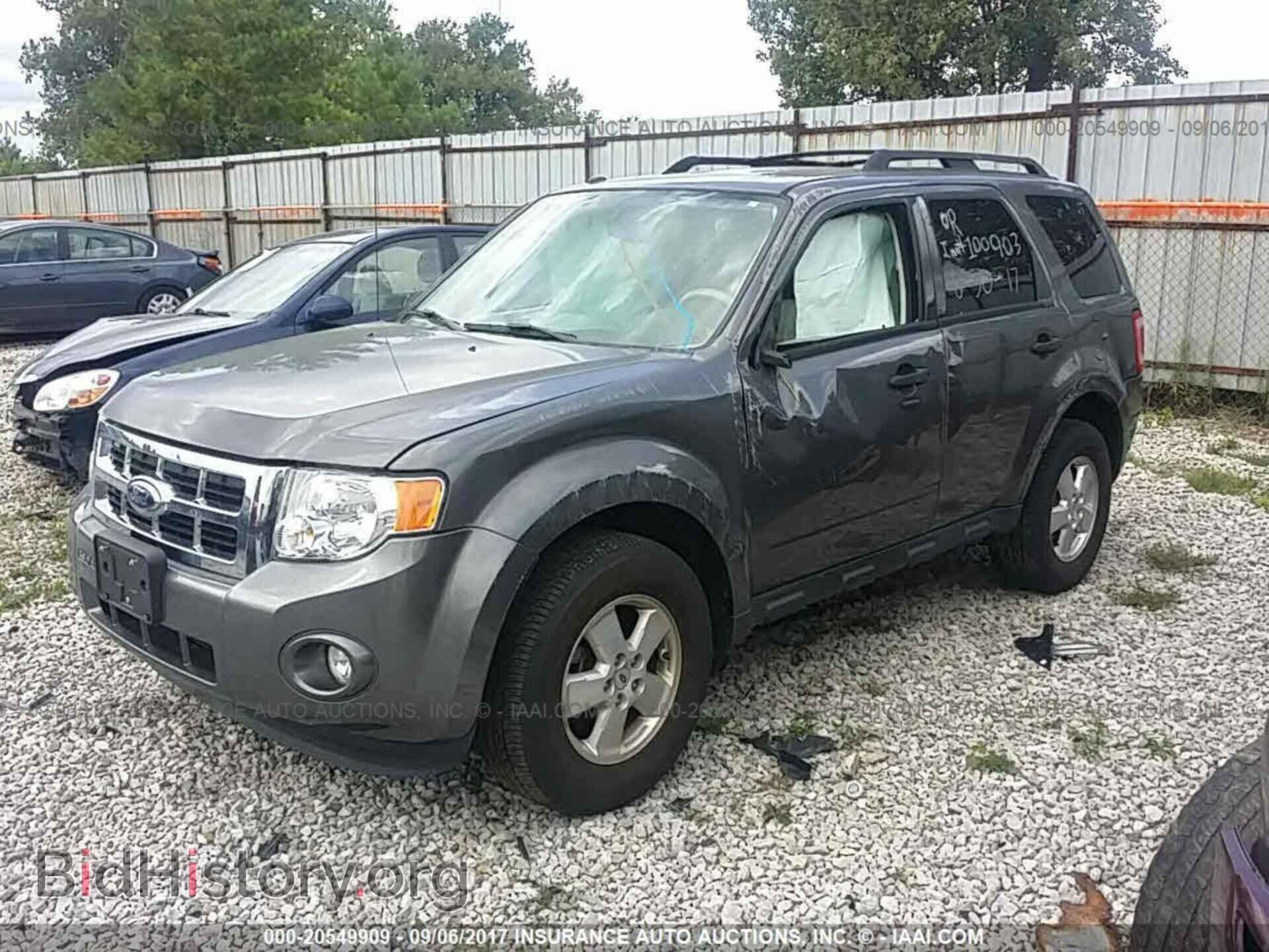 2012 Ford Escape - VIN: 1FMCU0DGXCKB02211 - Фото 2