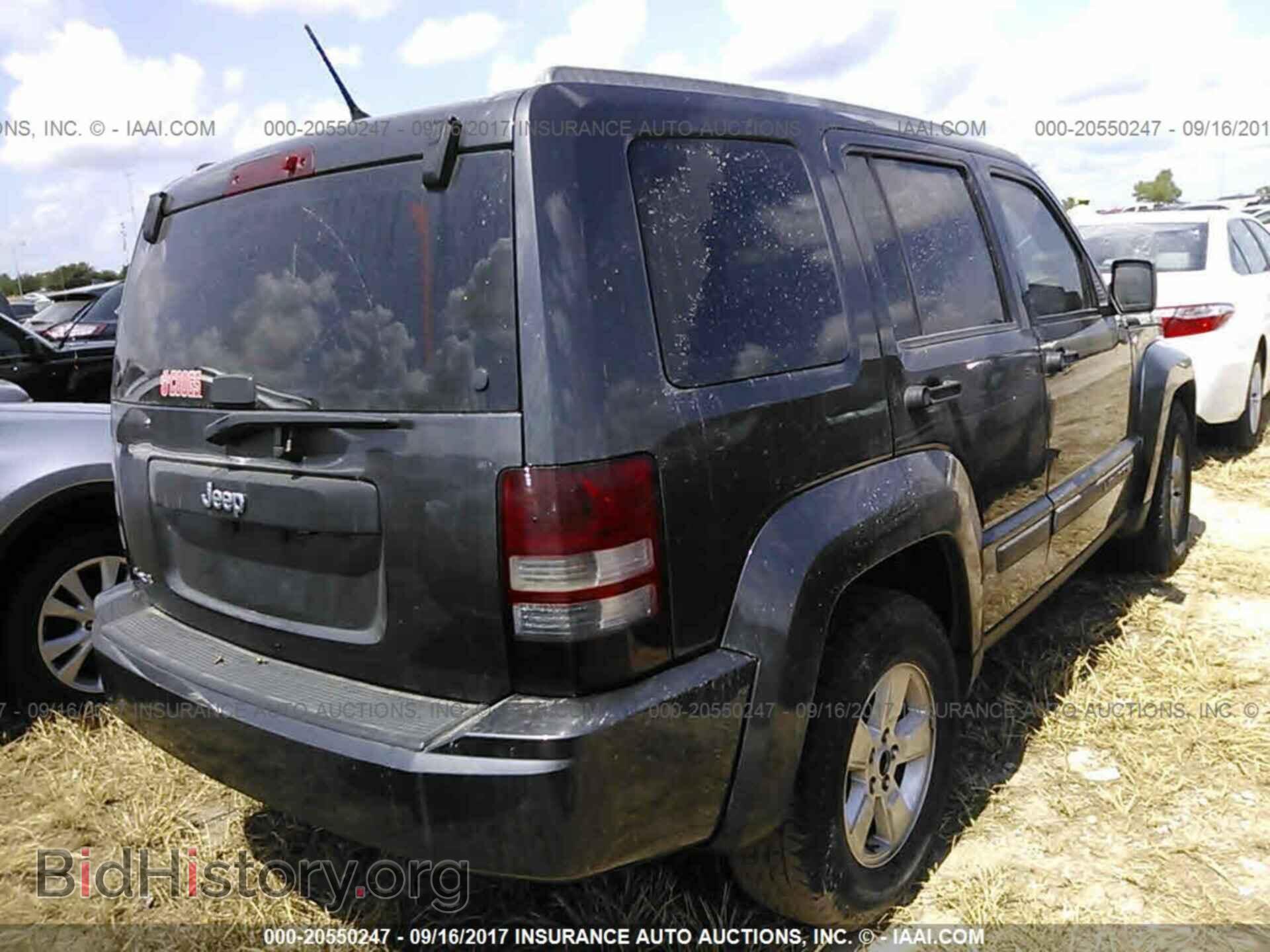 2011 Jeep Liberty - VIN: 1J4PN2GK2BW588206 - Фото 4