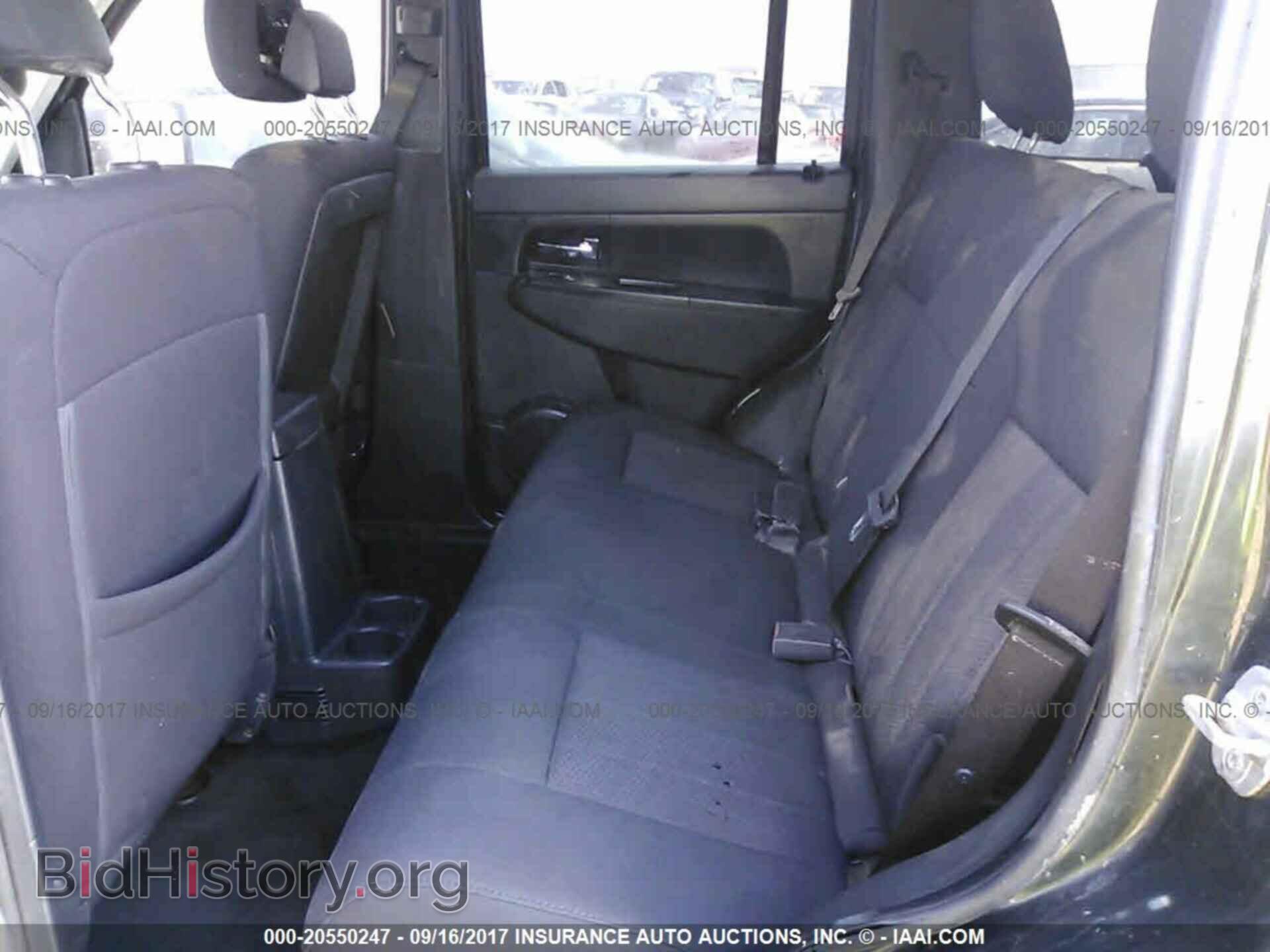 2011 Jeep Liberty - VIN: 1J4PN2GK2BW588206 - Фото 8