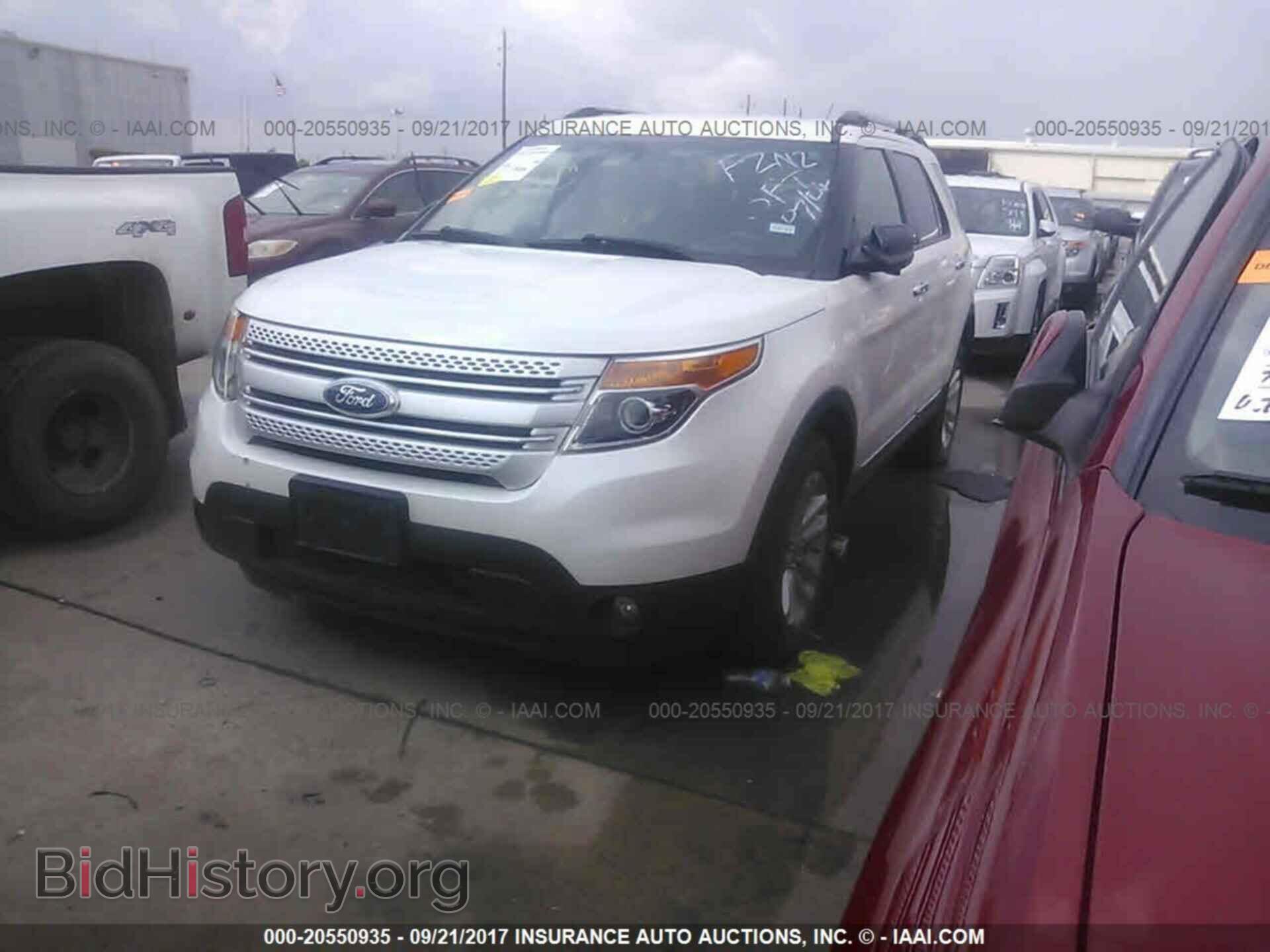 2012 Ford Explorer - VIN: 1FMHK8D81CGA95588 - Photo 2