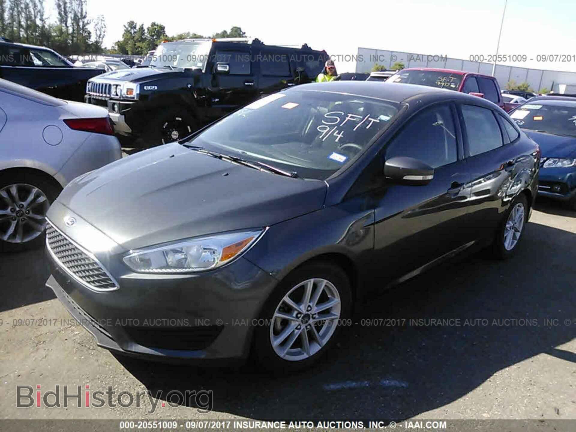 2015 Ford Focus - VIN: 1FADP3F29FL345452 - Фото 2
