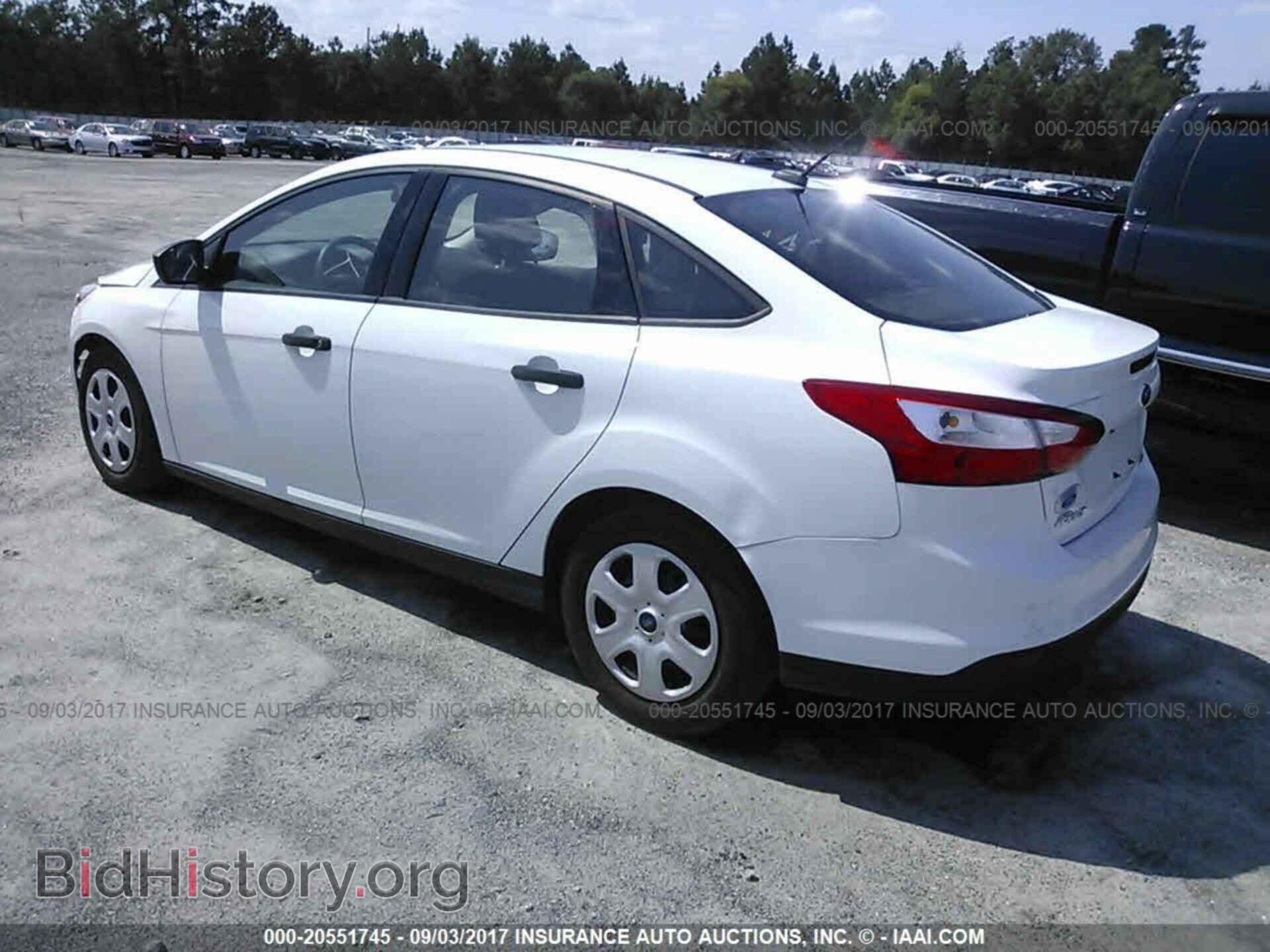 2014 Ford Focus - VIN: 1FADP3E26EL272346 - Photo 3