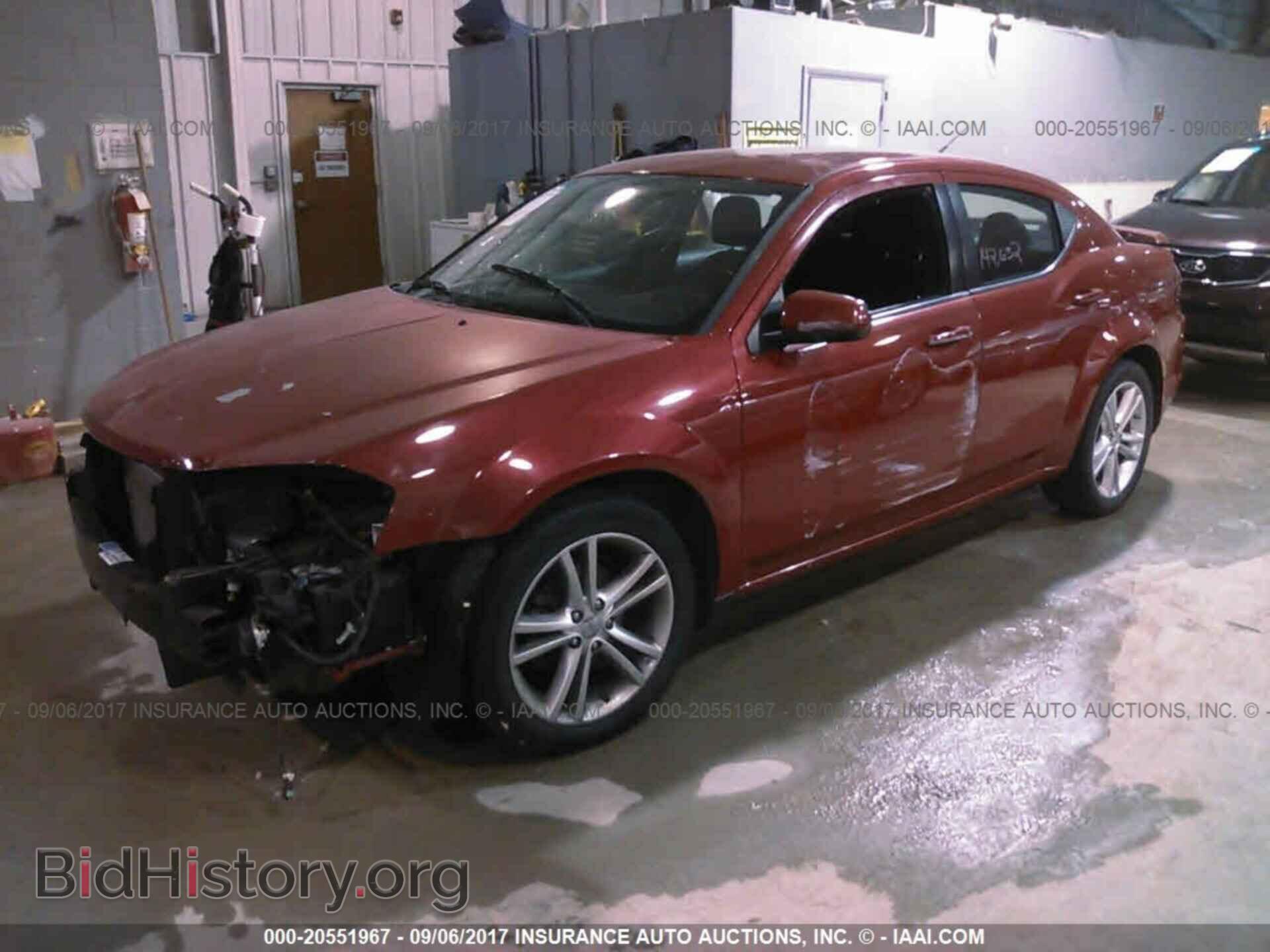 2011 Dodge Avenger - VIN: 1B3BD1FG5BN536618 - Фото 2