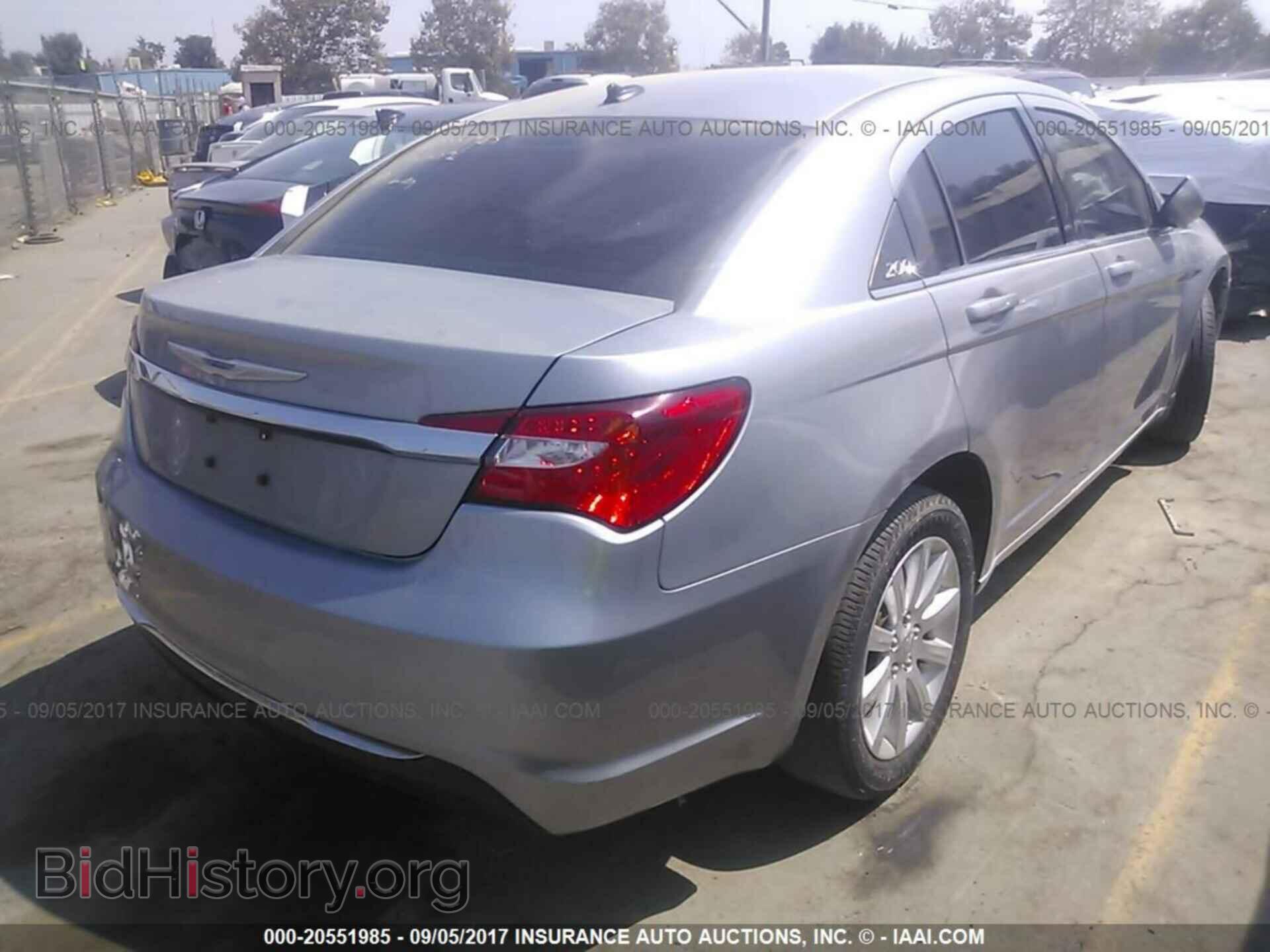 2013 Chrysler 200 - VIN: 1C3CCBBB5DN509724 - Фото 4