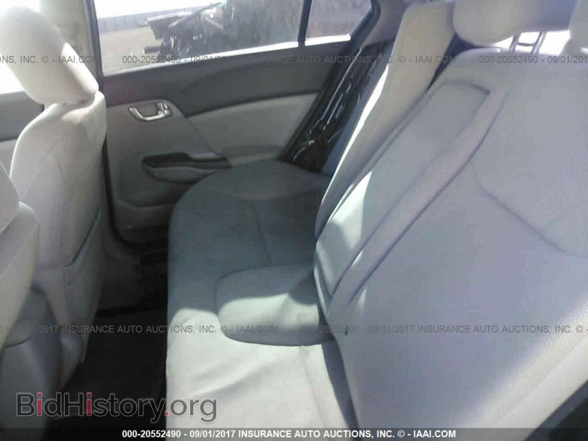 2012 Honda Civic - VIN: 2HGFB2F89CH588141 - Photo 8