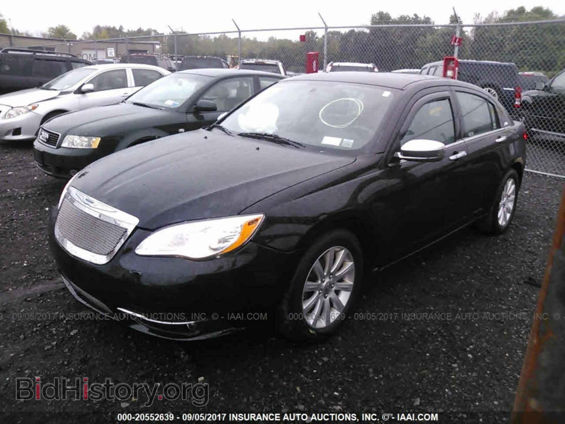 2013 Chrysler 200 - VIN: 1C3CCBCG5DN578729 - Фото 2