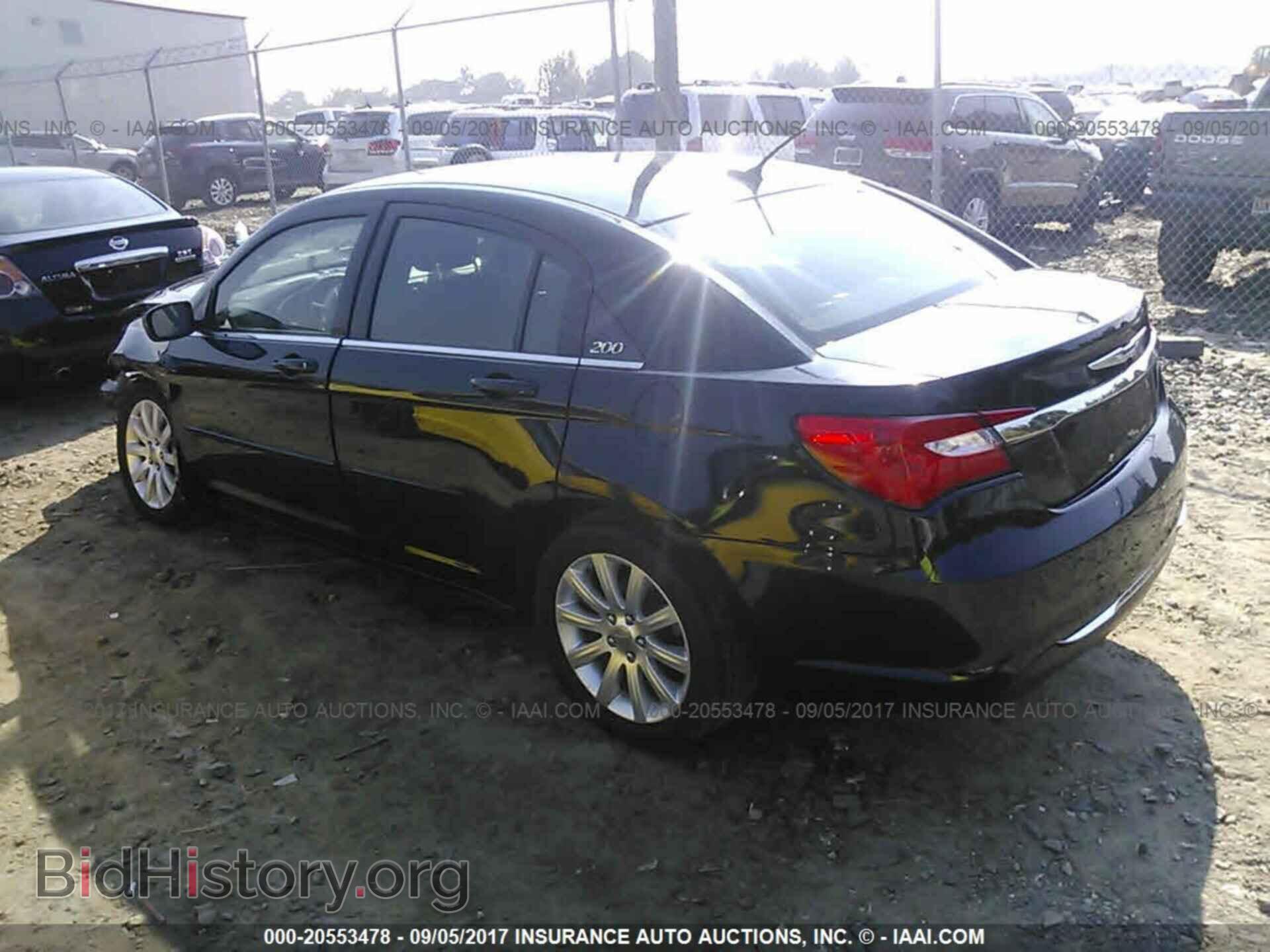 2013 Chrysler 200 - VIN: 1C3CCBBBXDN639093 - Фото 3