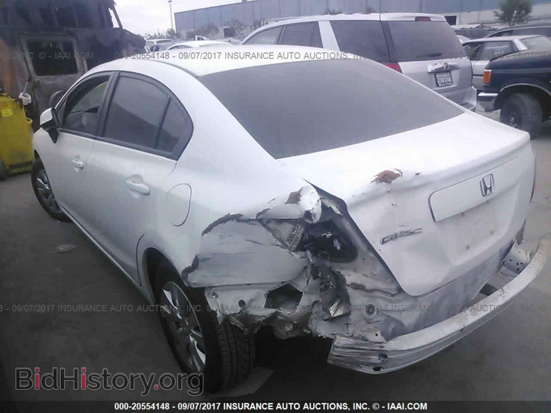 2012 Honda Civic - VIN: 2HGFB2F56CH582335 - Photo 3