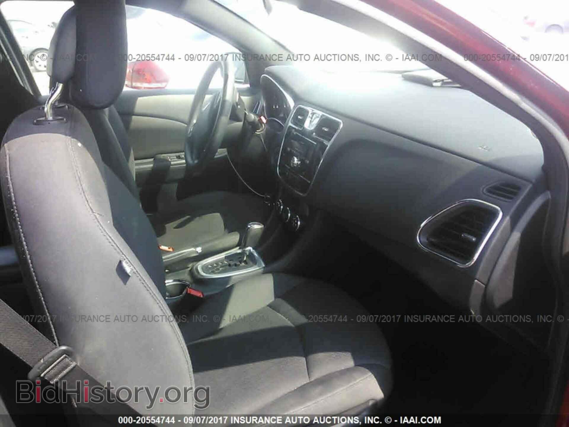 2013 Chrysler 200 - VIN: 1C3CCBAB5DN735411 - Photo 5