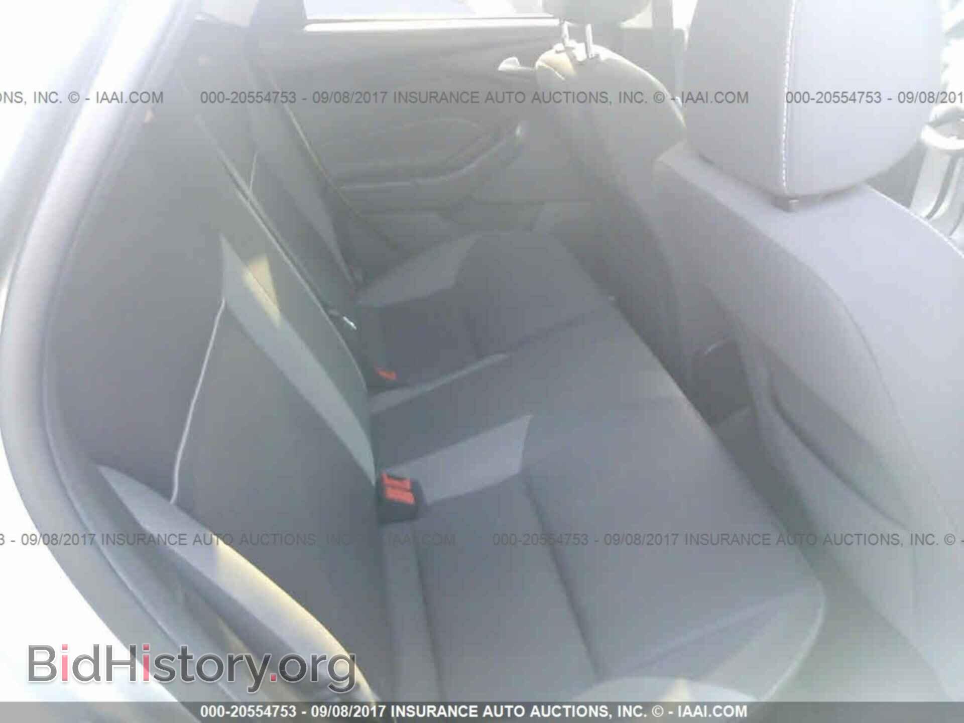2014 Ford Focus - VIN: 1FADP3F21EL196839 - Photo 8
