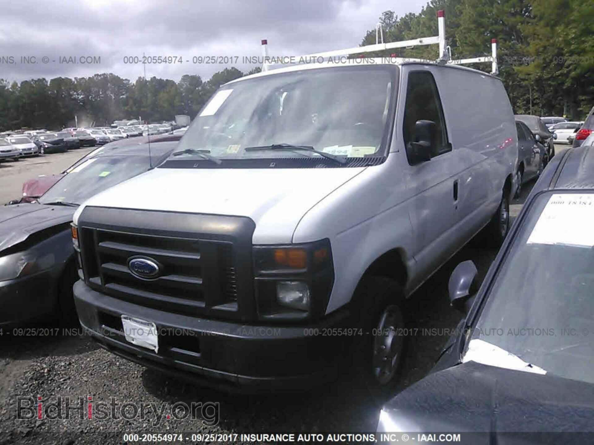 2011 Ford Econoline - VIN: 1FTNE1EW1BDA97697 - Фото 2