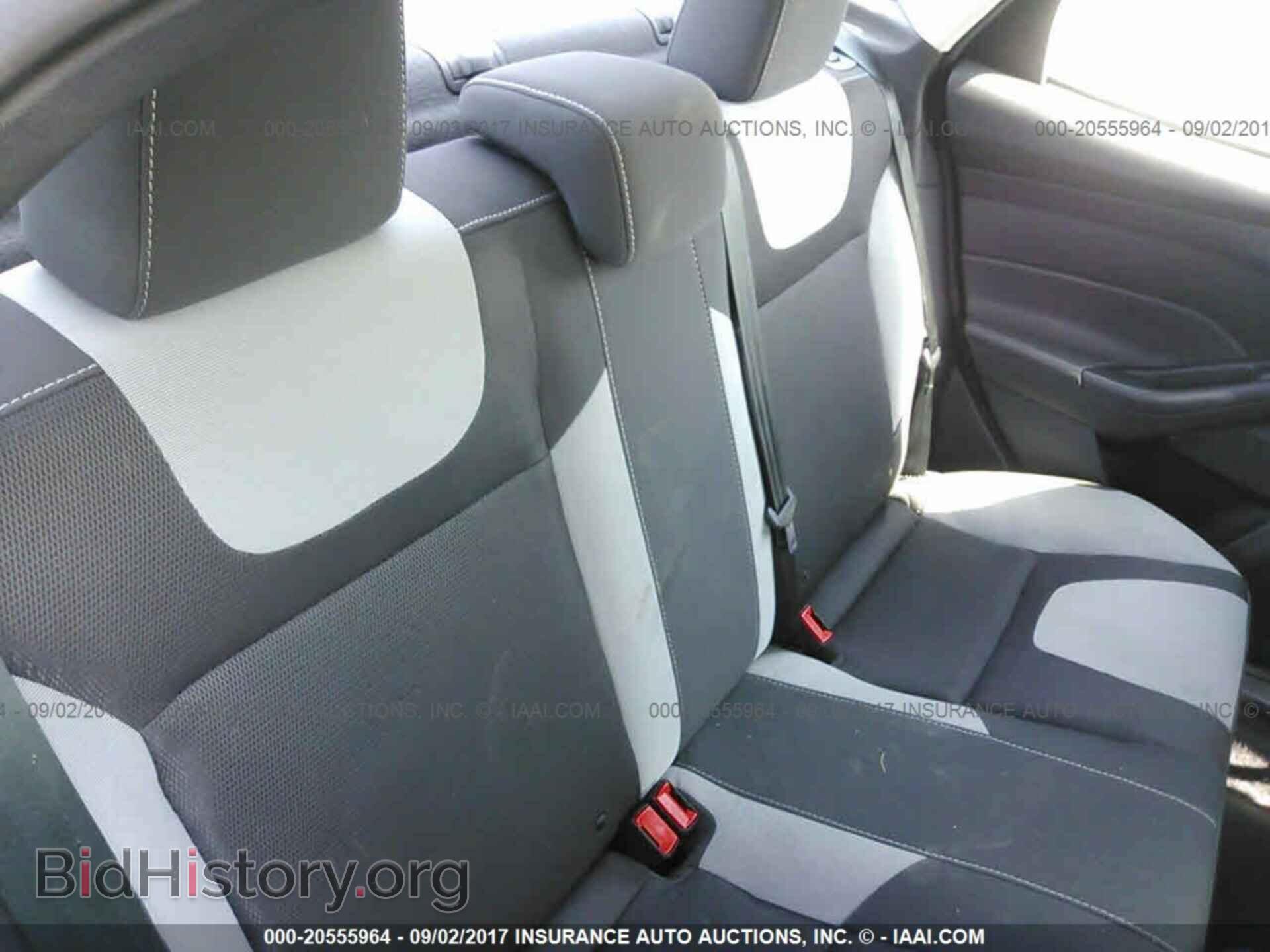 2012 Ford Focus - VIN: 1FAHP3F28CL355385 - Photo 8
