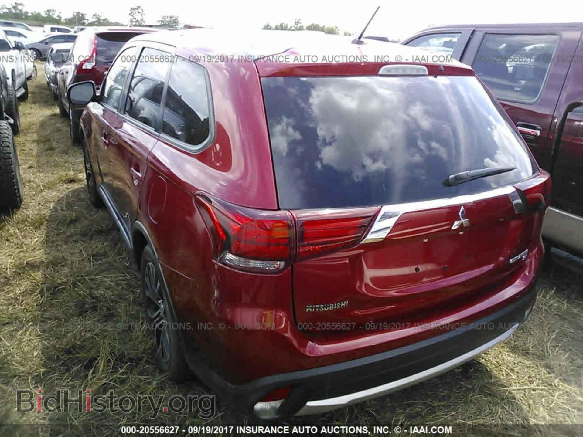 2016 Mitsubishi Outlander - VIN: JA4AD3A34GZ016852 - Фото 3