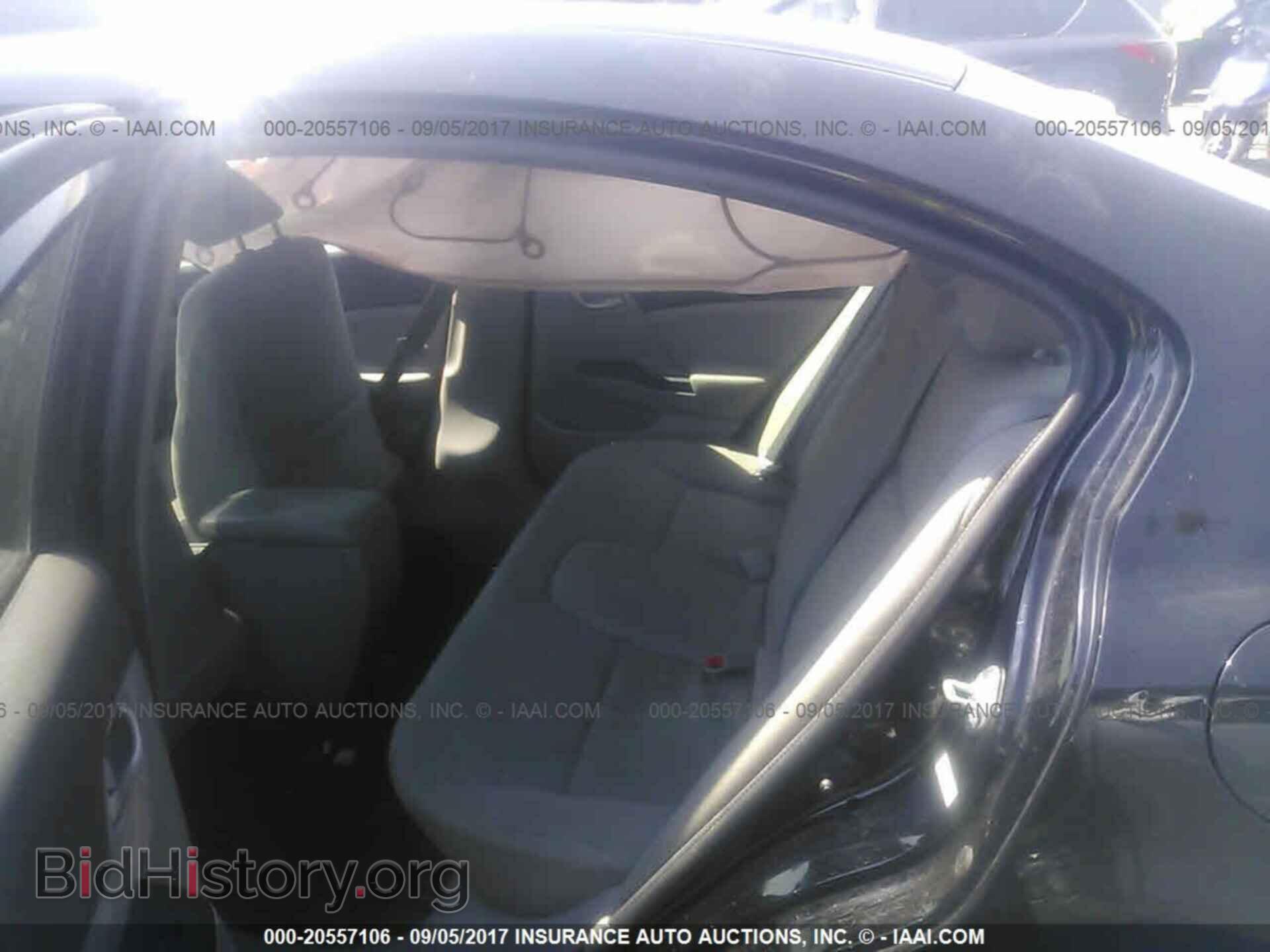 2012 Honda Civic - VIN: 2HGFB2F57CH599483 - Photo 8