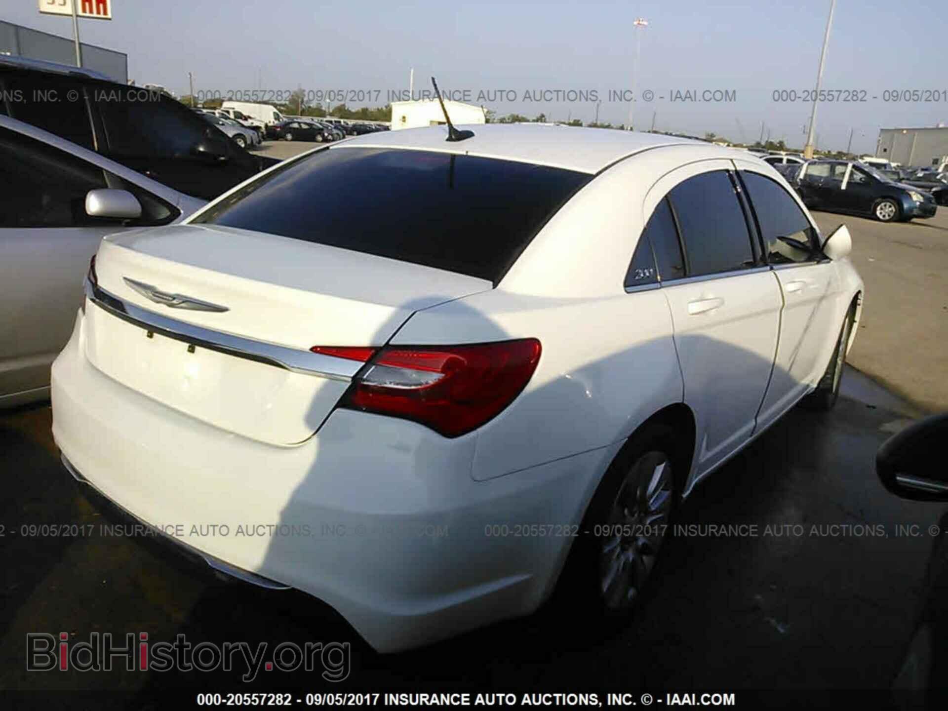 2014 Chrysler 200 - VIN: 1C3CCBAB6EN207409 - Фото 4
