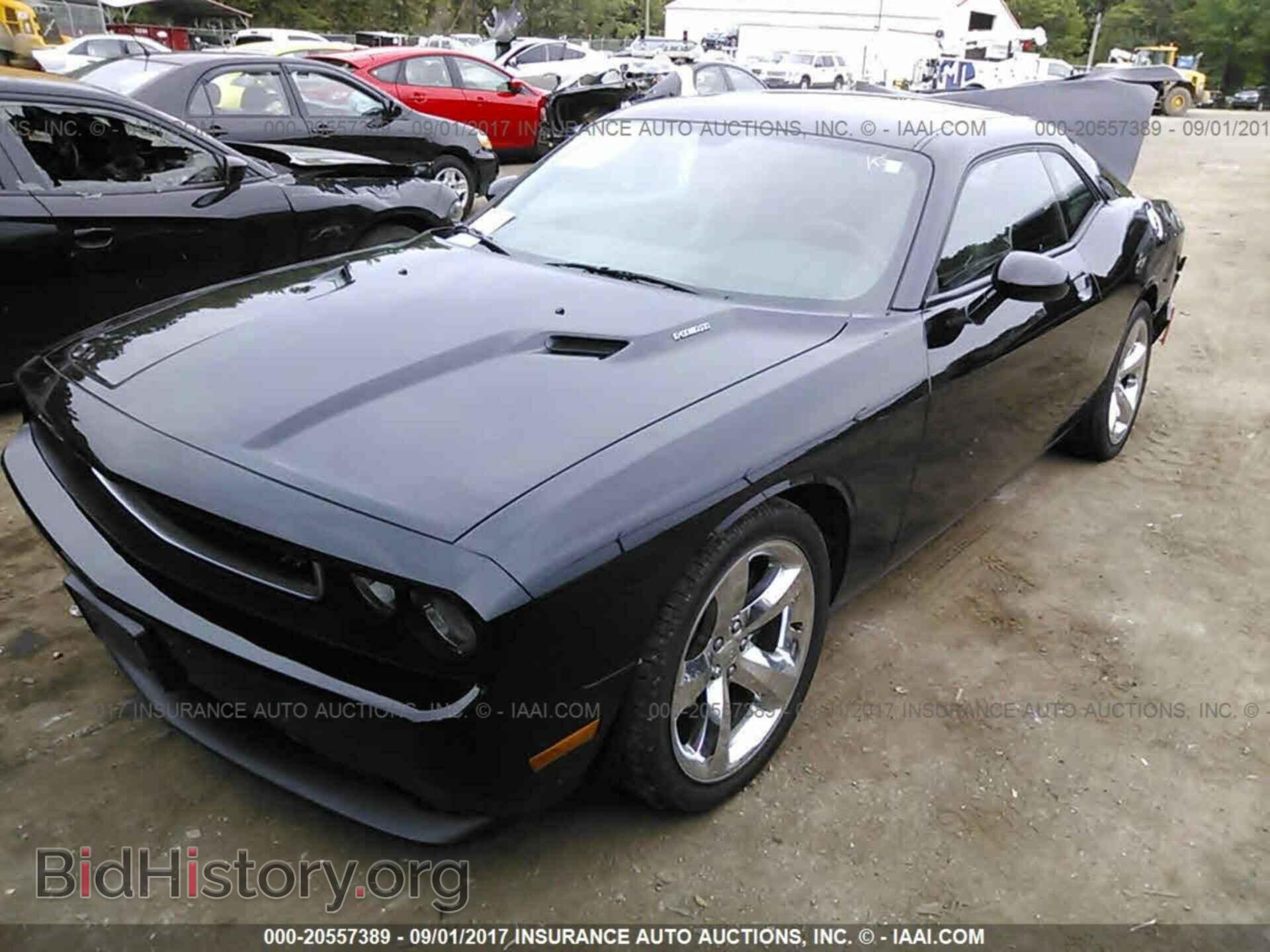 2013 Dodge Challenger - VIN: 2C3CDYBTXDH515276 - Photo 2