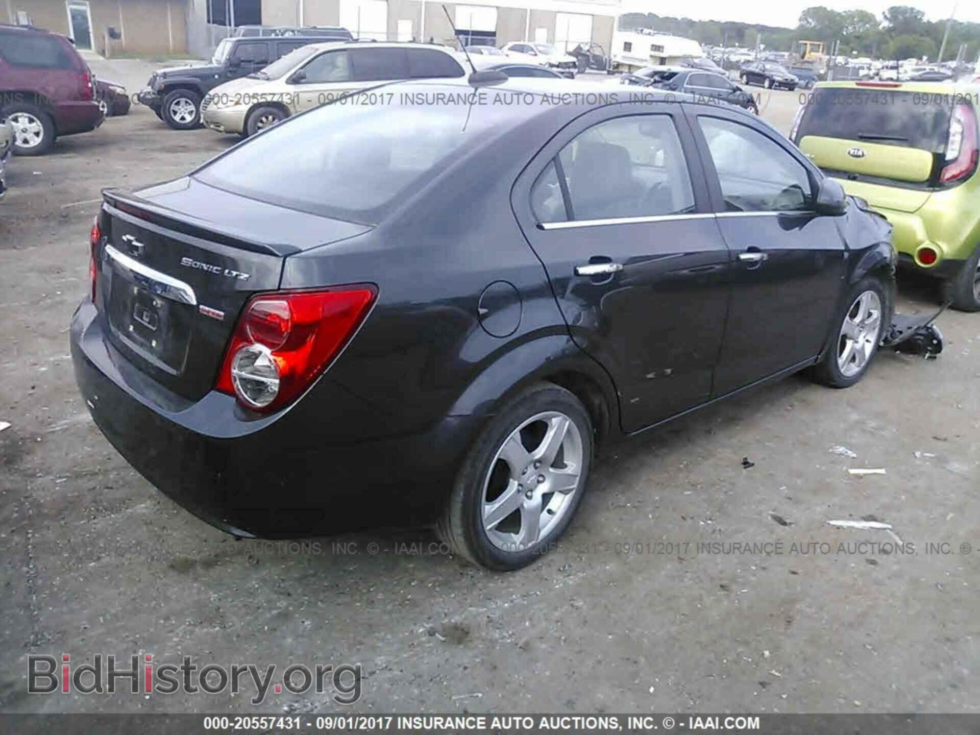 2015 Chevrolet Sonic - VIN: 1G1JE5SB7F4201633 - Фото 4