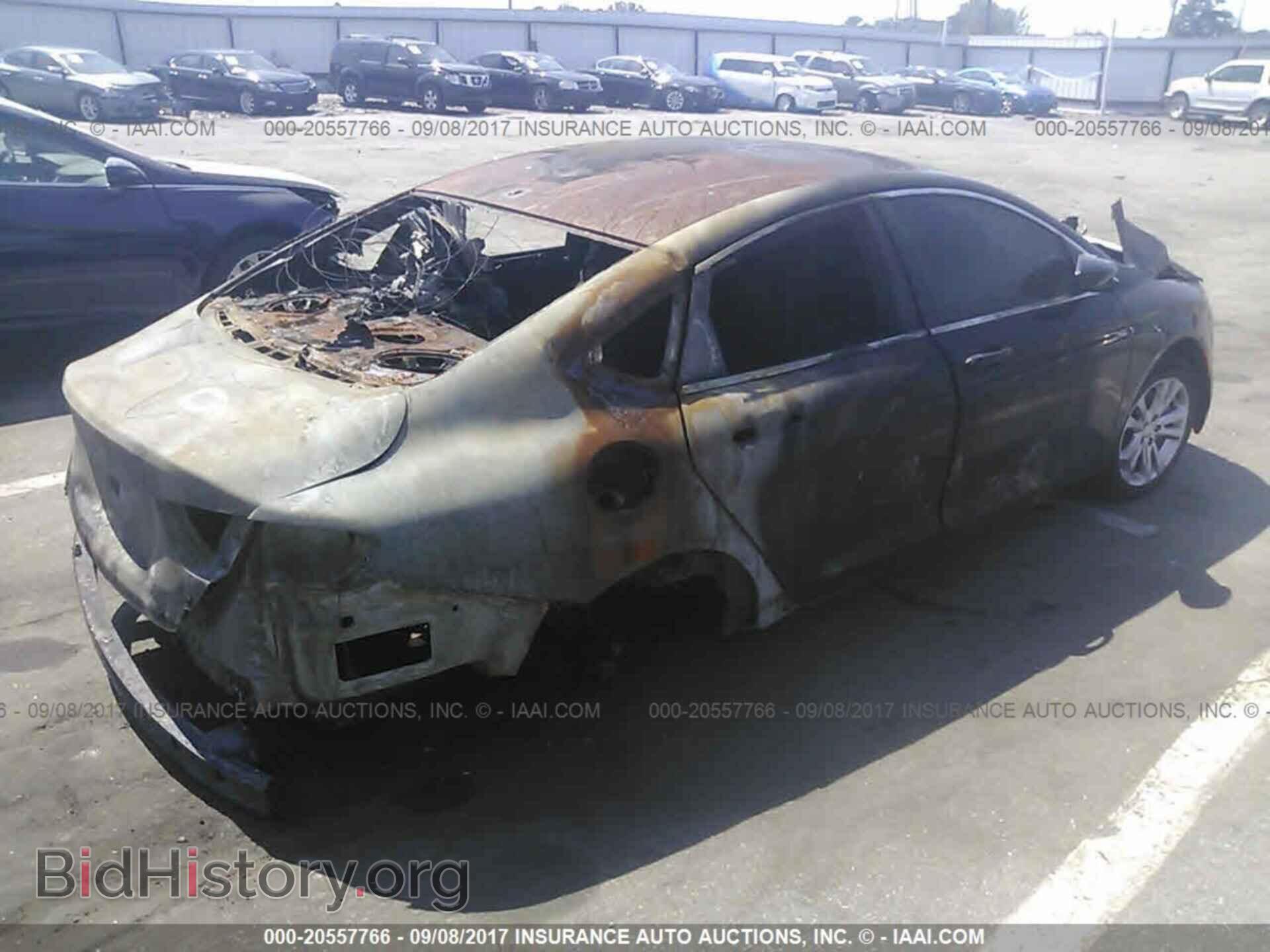 2015 Chrysler 200 - VIN: 1C3CCCAB1FN687897 - Фото 4