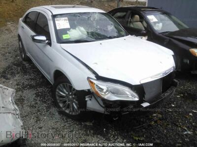 2011 Chrysler 200, белый — VIN 1C3BC2FG0BN548459, IAAI