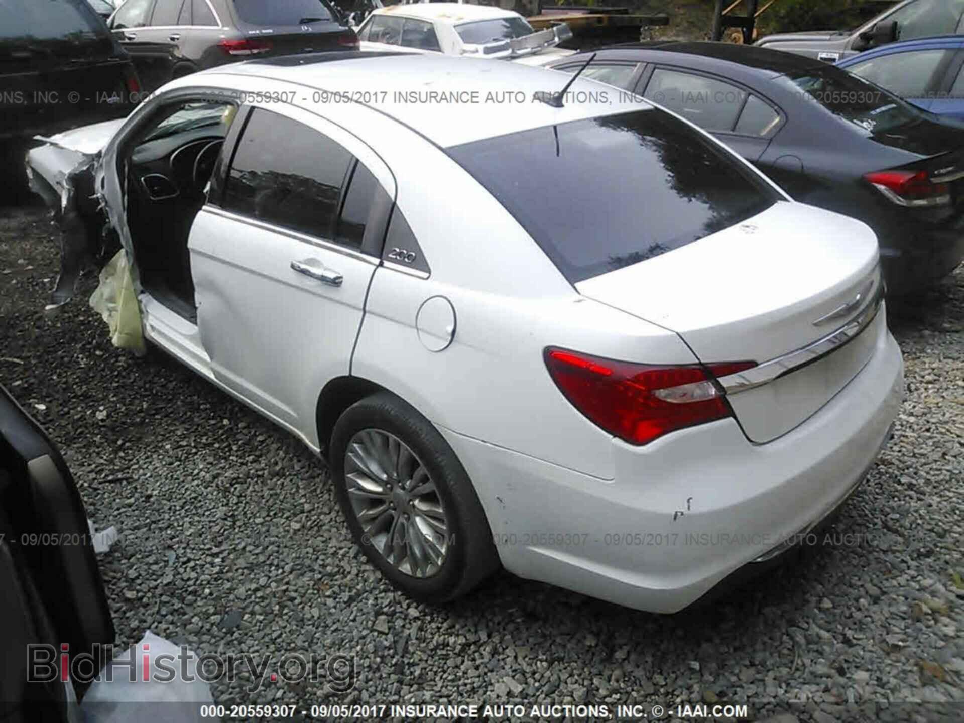 2011 Chrysler 200 - VIN: 1C3BC2FG0BN548459 - Фото 3